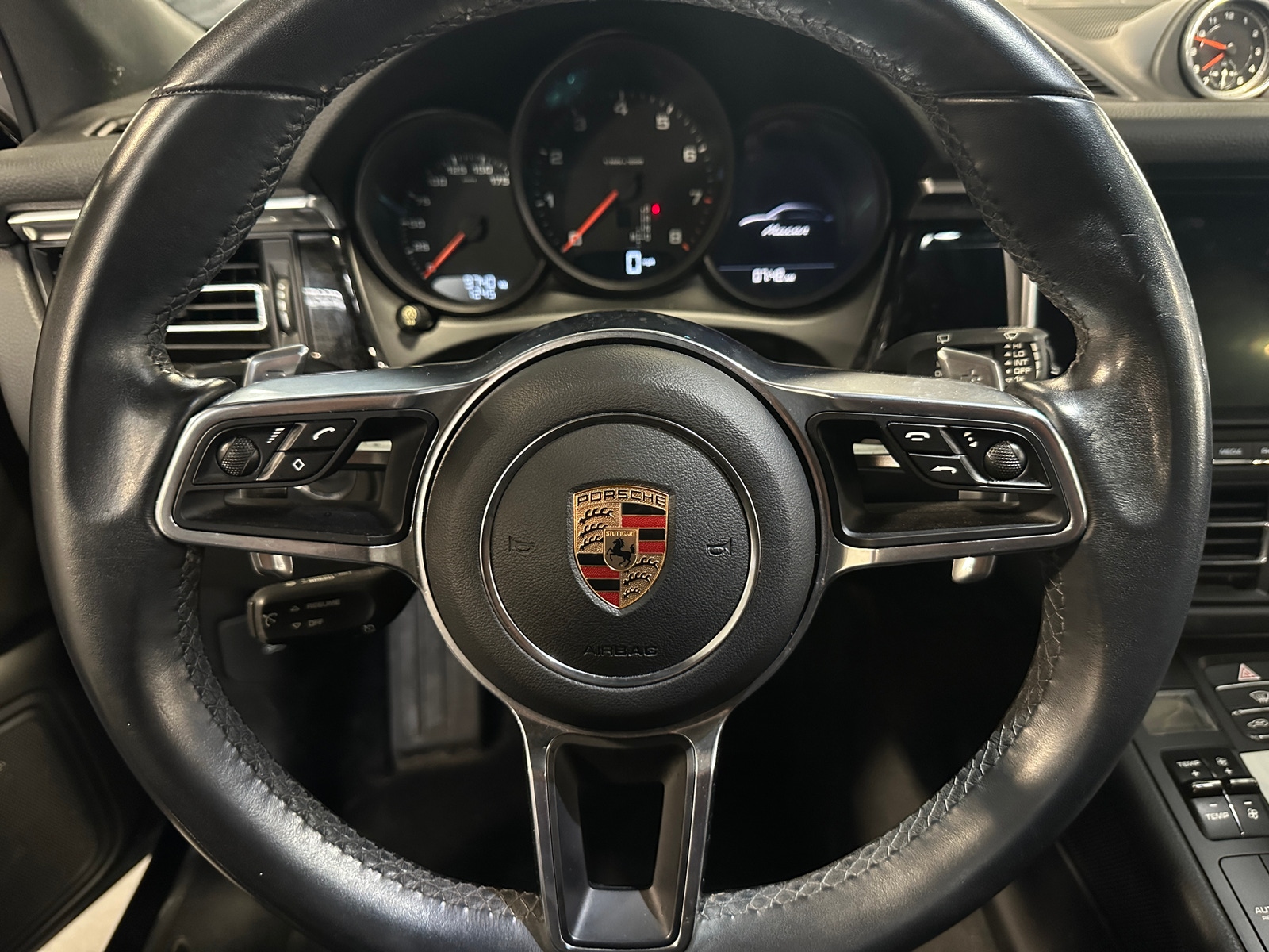 Thumbnail: 2019 Porsche Macan - 4