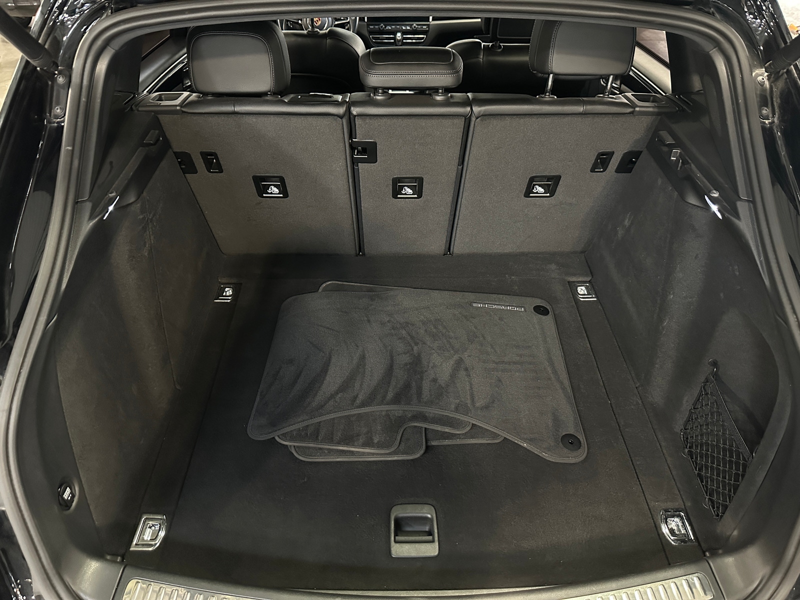 Thumbnail: 2019 Porsche Macan - 6