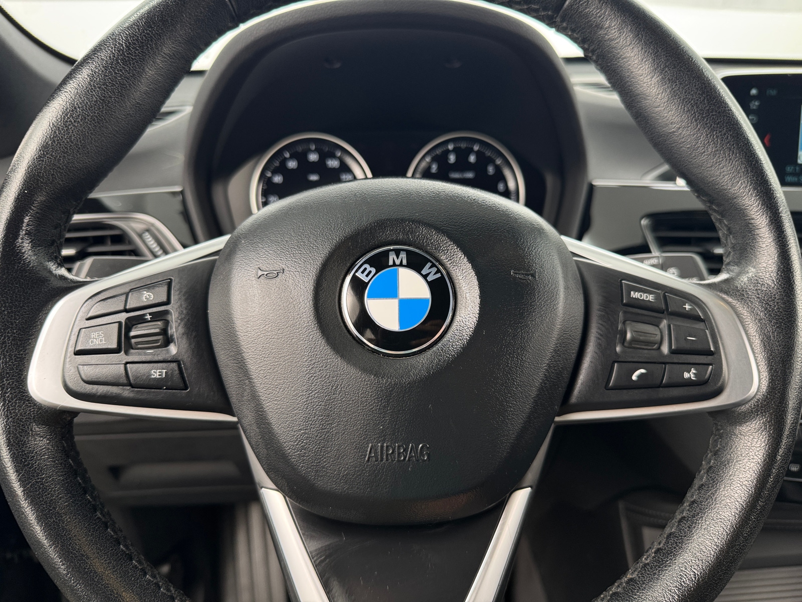 Thumbnail: 2018 BMW X1 - 4