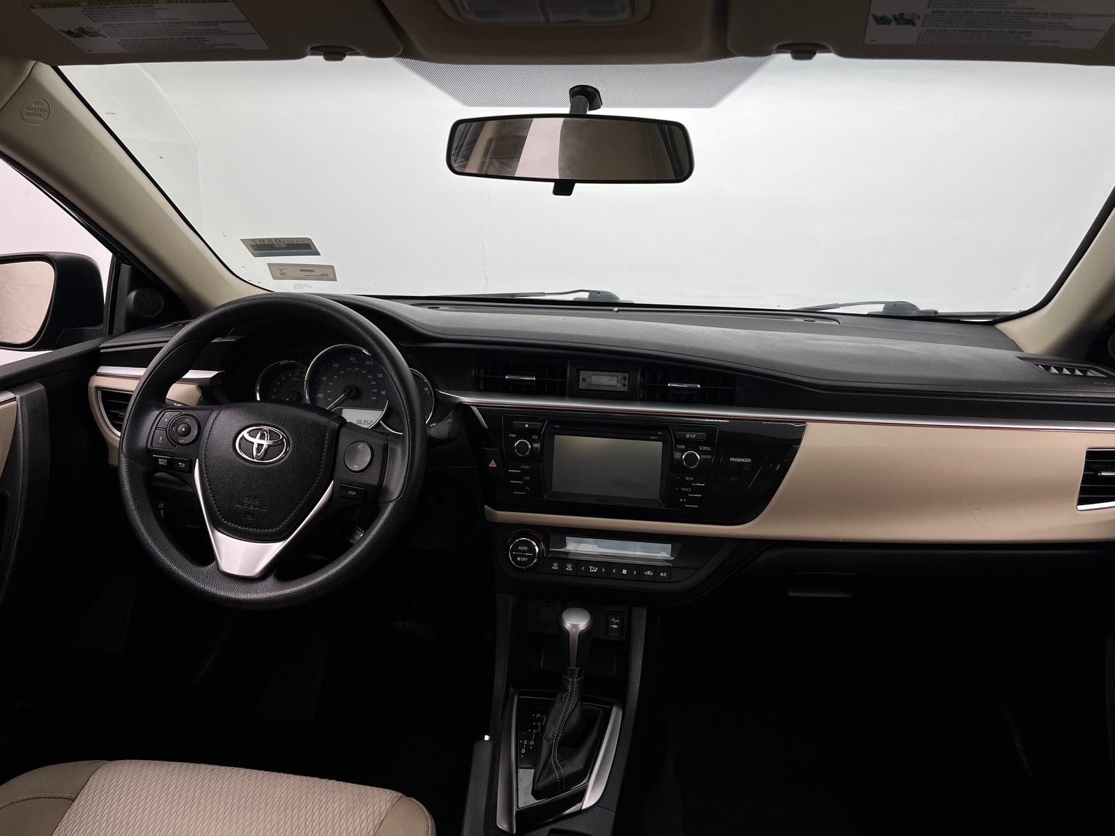 Thumbnail: 2016 Toyota Corolla - 3