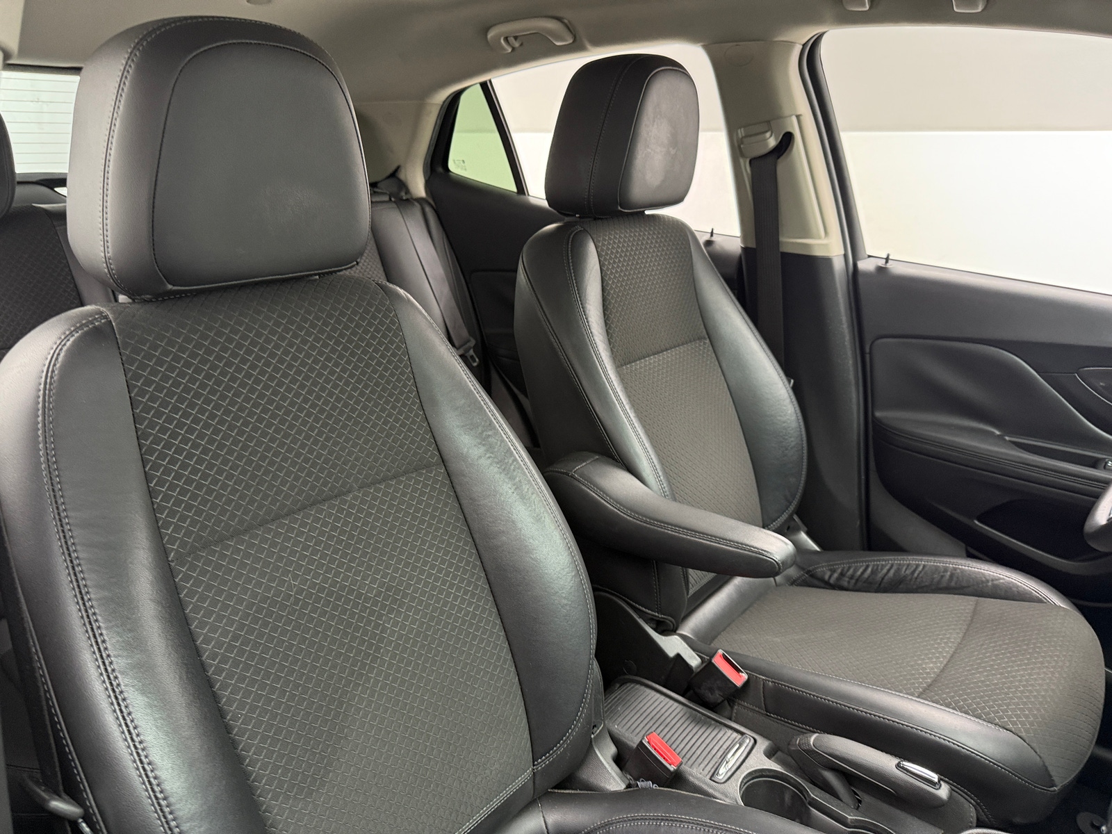 Thumbnail: 2017 Buick Encore - 2