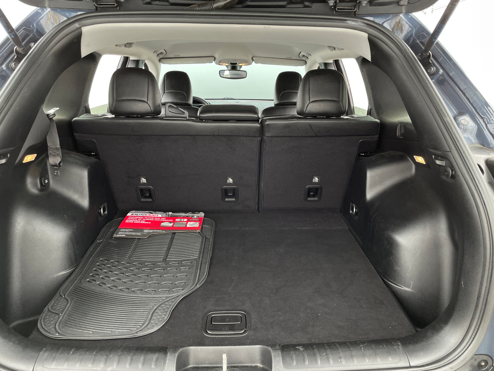 Thumbnail: 2019 Jeep Cherokee - 7