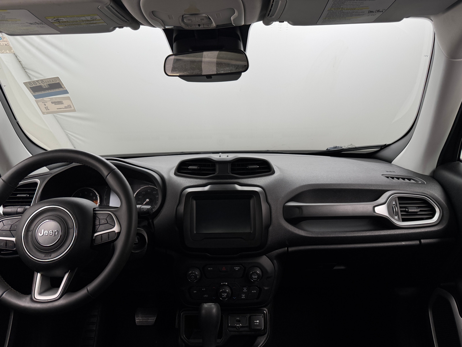 Thumbnail: 2018 Jeep Renegade - 3