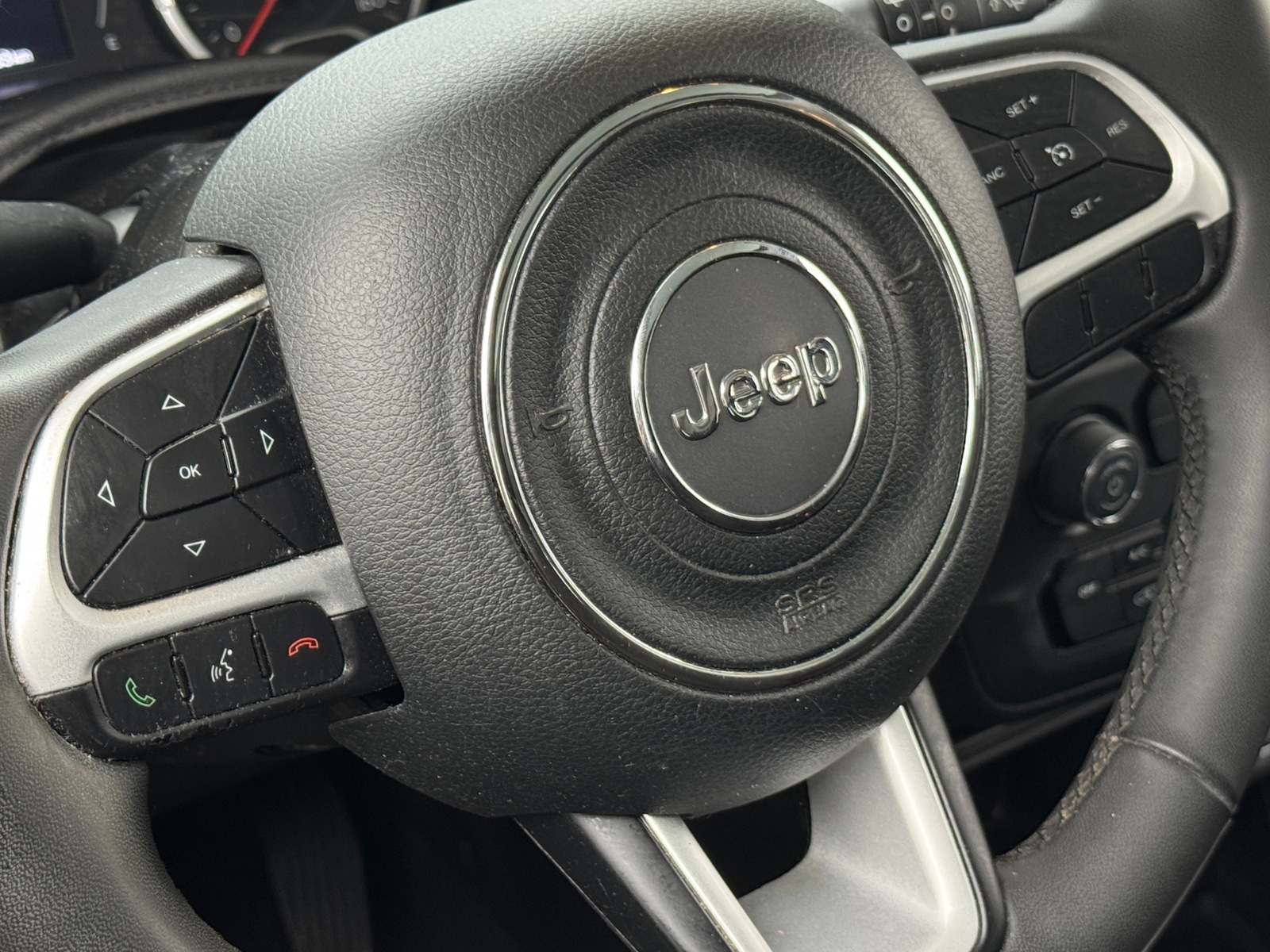 Thumbnail: 2018 Jeep Renegade - 5