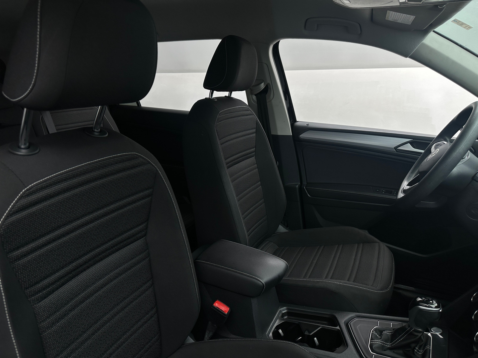 Thumbnail: 2022 Volkswagen Tiguan - 2