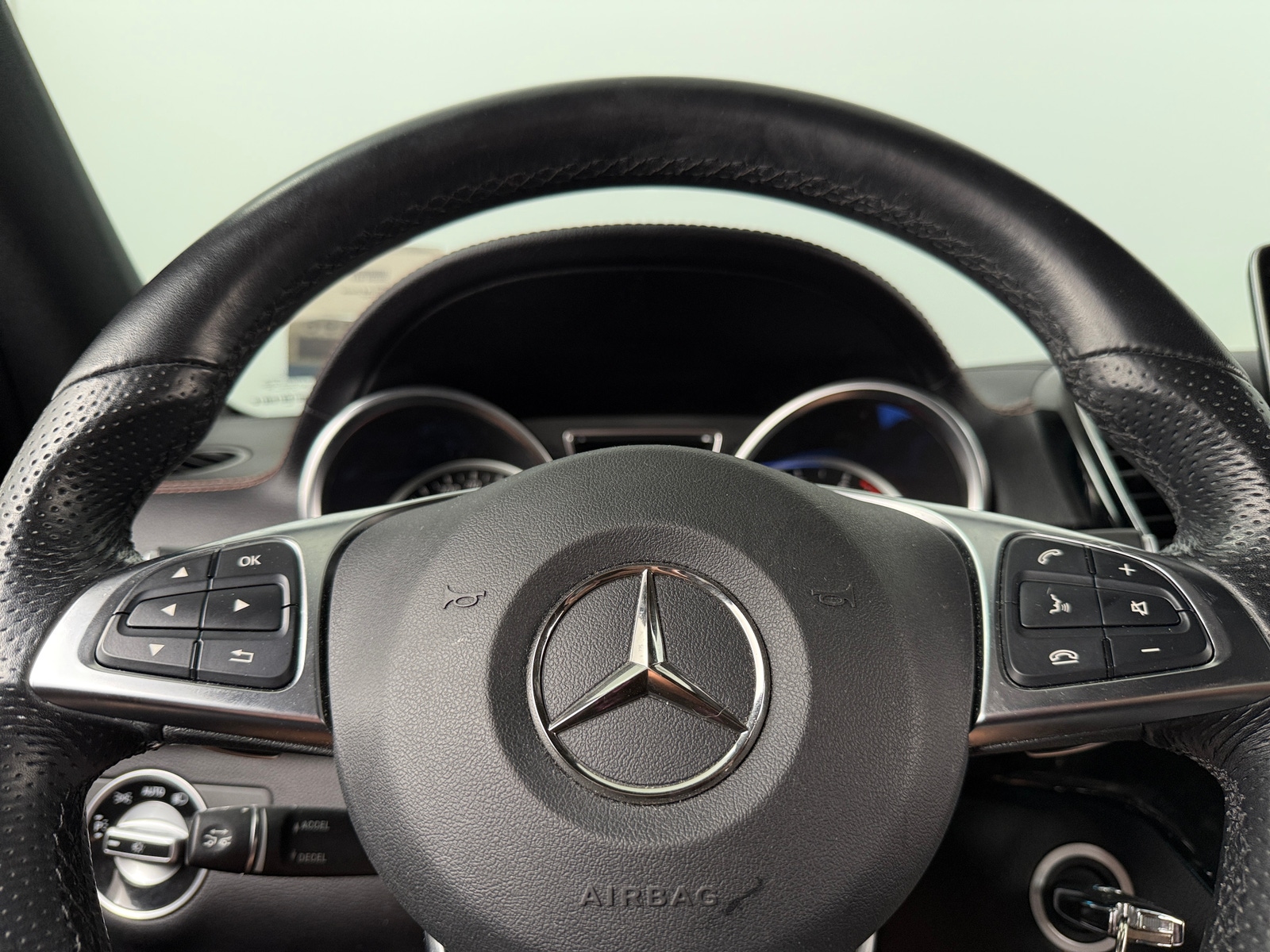 Thumbnail: 2019 Mercedes-Benz GLE - 4