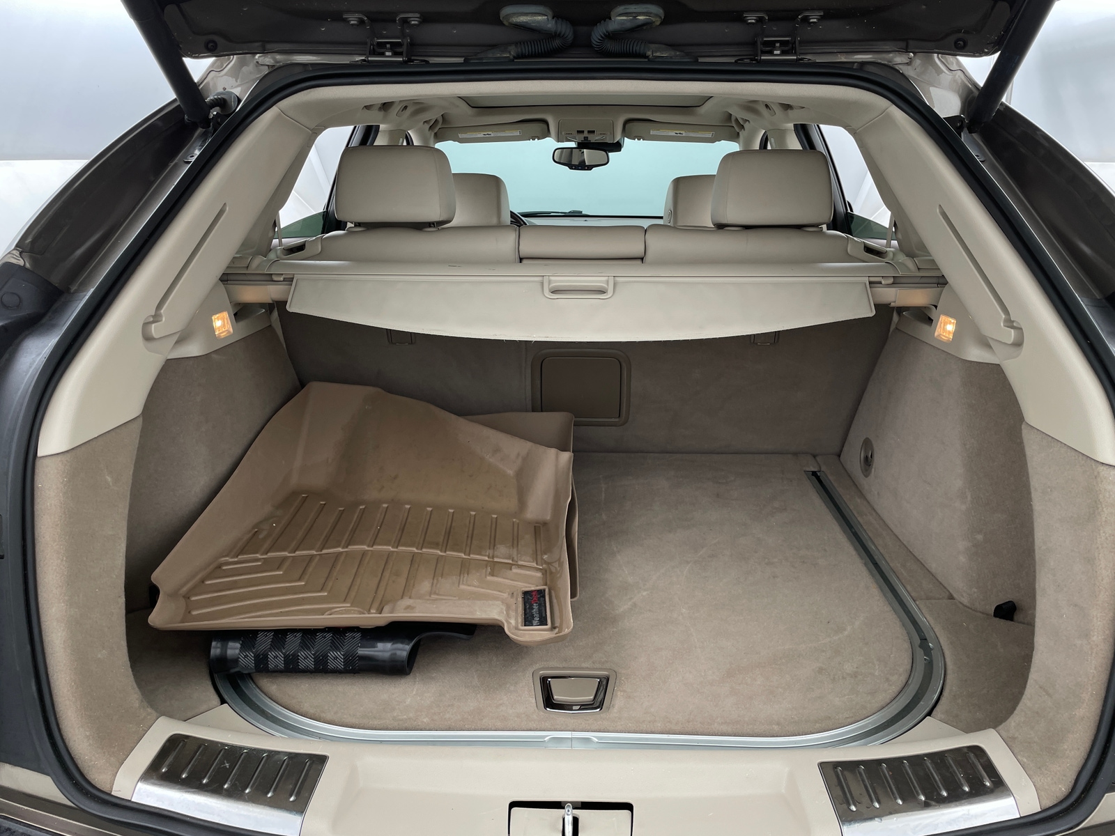 Thumbnail: 2016 Cadillac SRX - 6