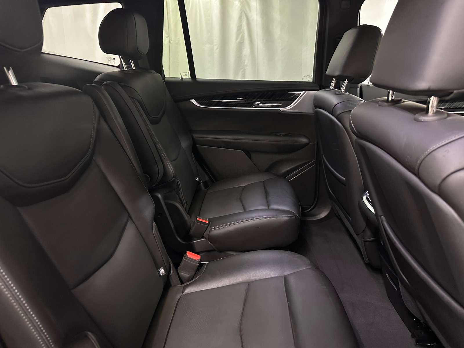 Thumbnail: 2025 Cadillac XT6 - 5