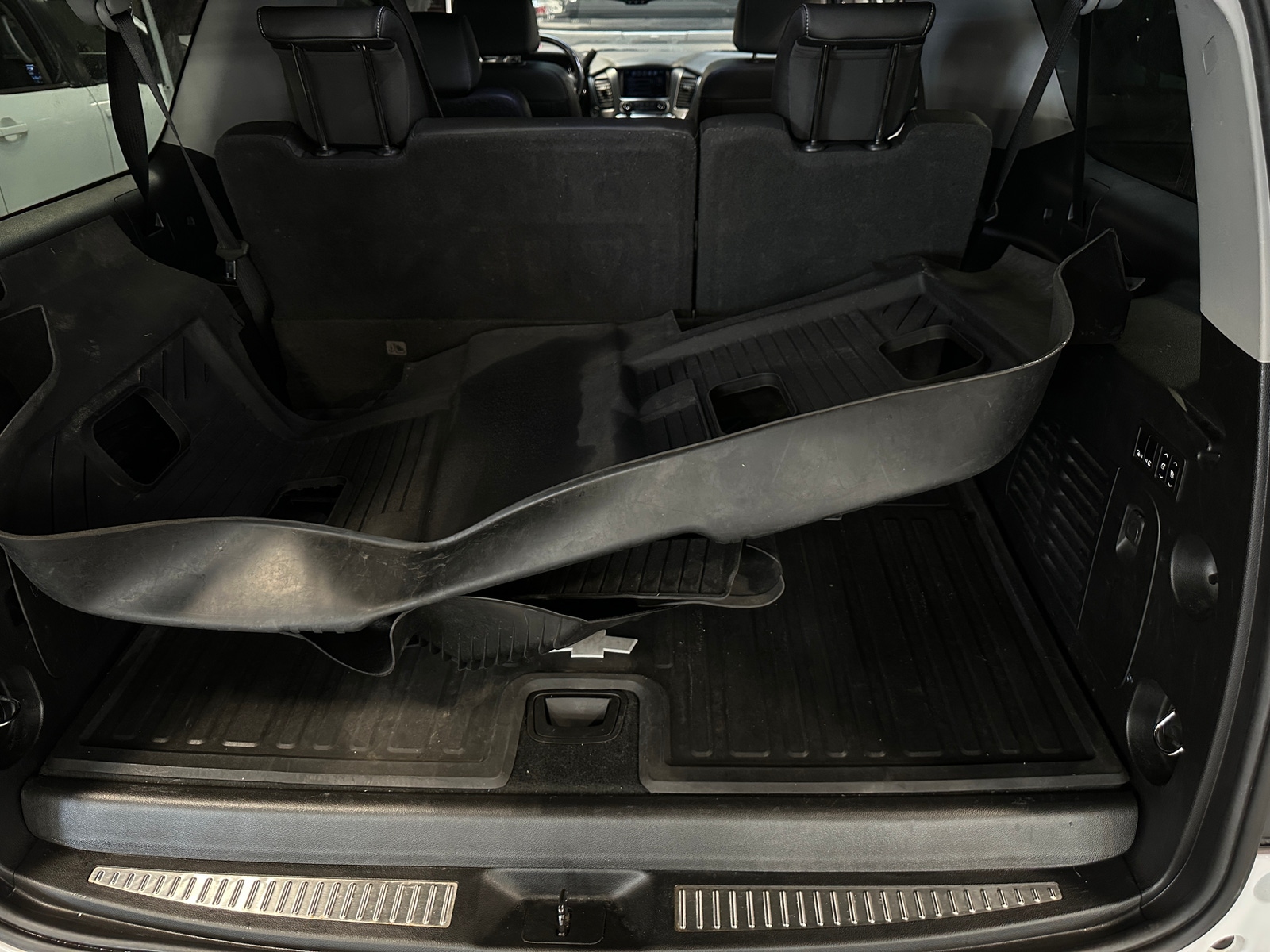 Thumbnail: 2020 Chevrolet Suburban - 6