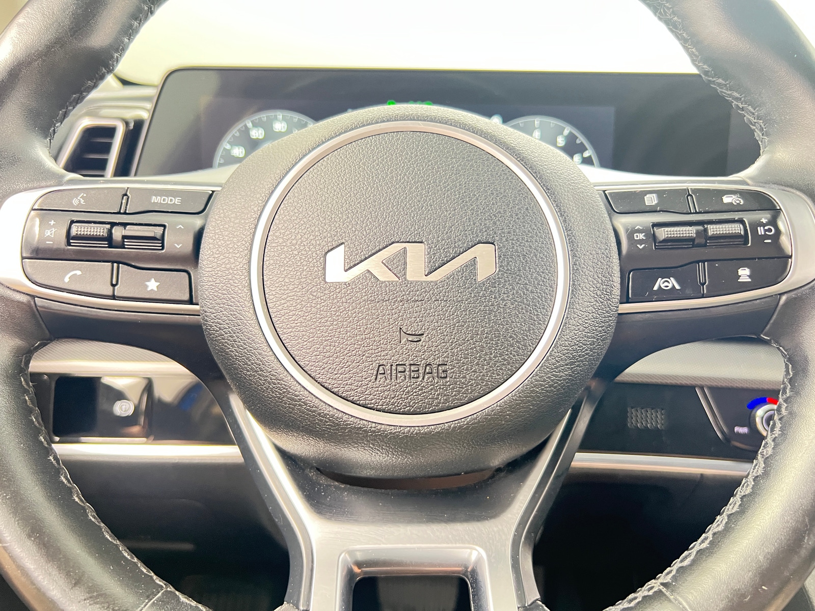 Thumbnail: 2023 Kia Sportage - 4