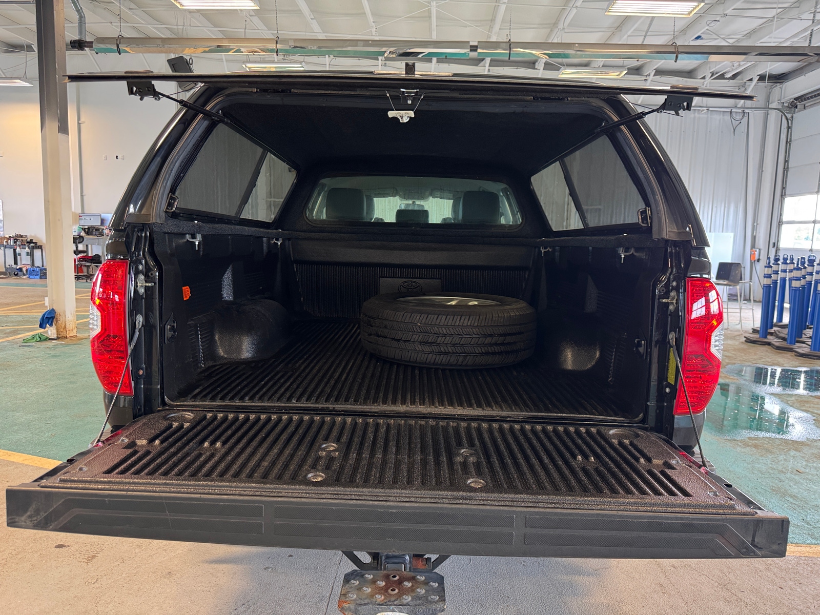 Thumbnail: 2017 Toyota Tundra - 7