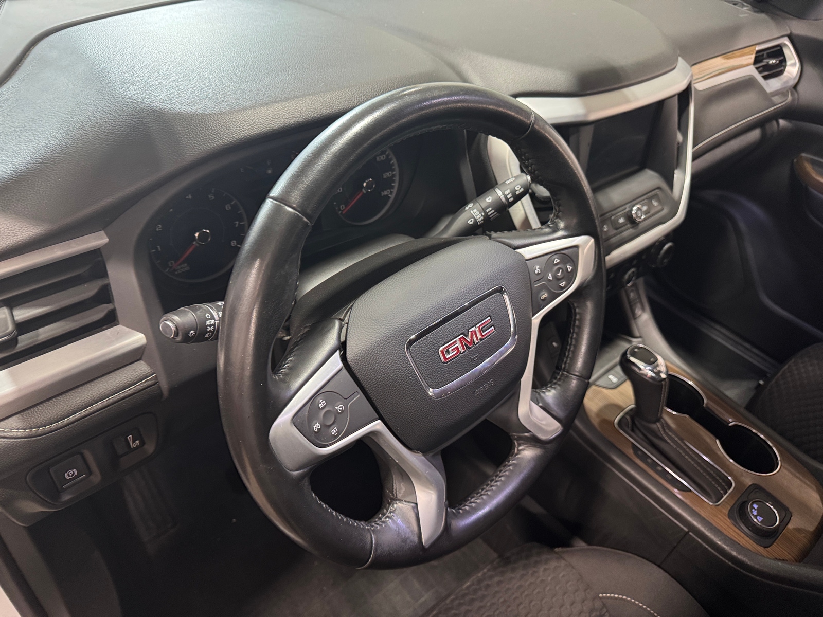 Thumbnail: 2019 GMC Acadia - 3