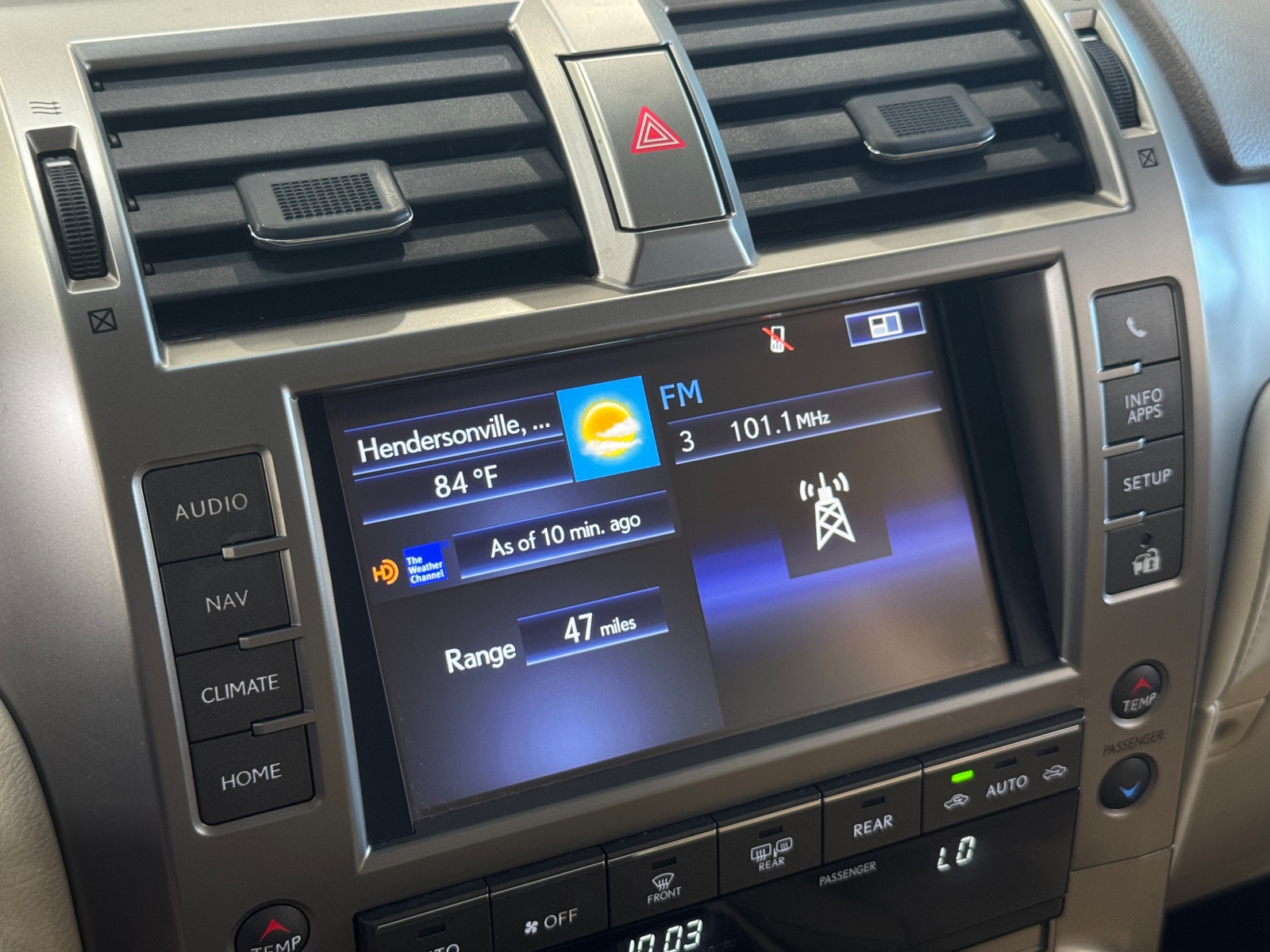 Thumbnail: 2017 Lexus GX - 3