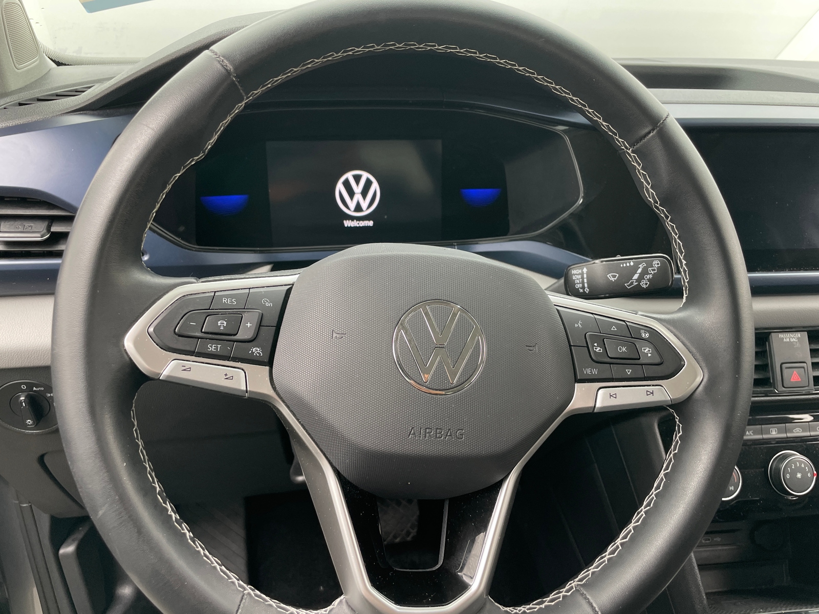 Thumbnail: 2023 Volkswagen Taos - 4