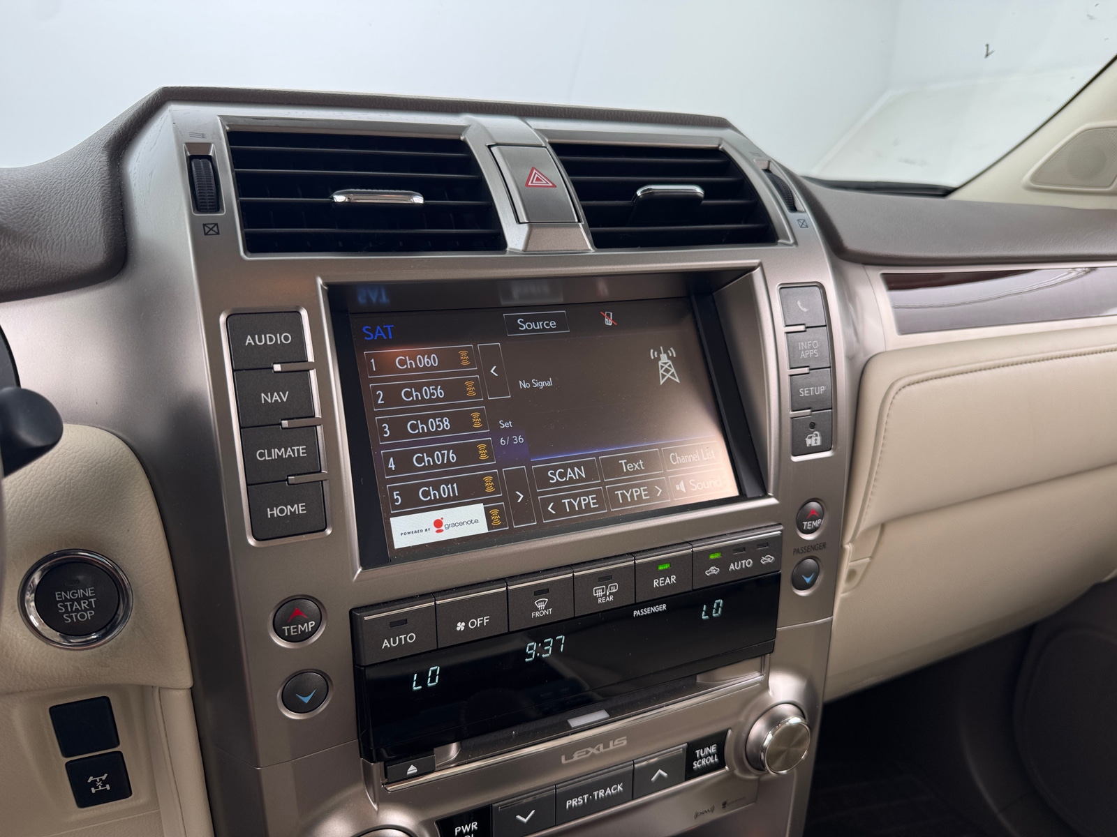 Thumbnail: 2019 Lexus GX - 3