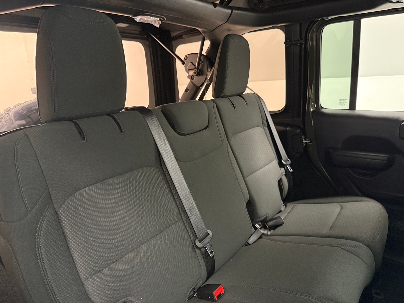 Thumbnail: 2021 Jeep Wrangler - 6