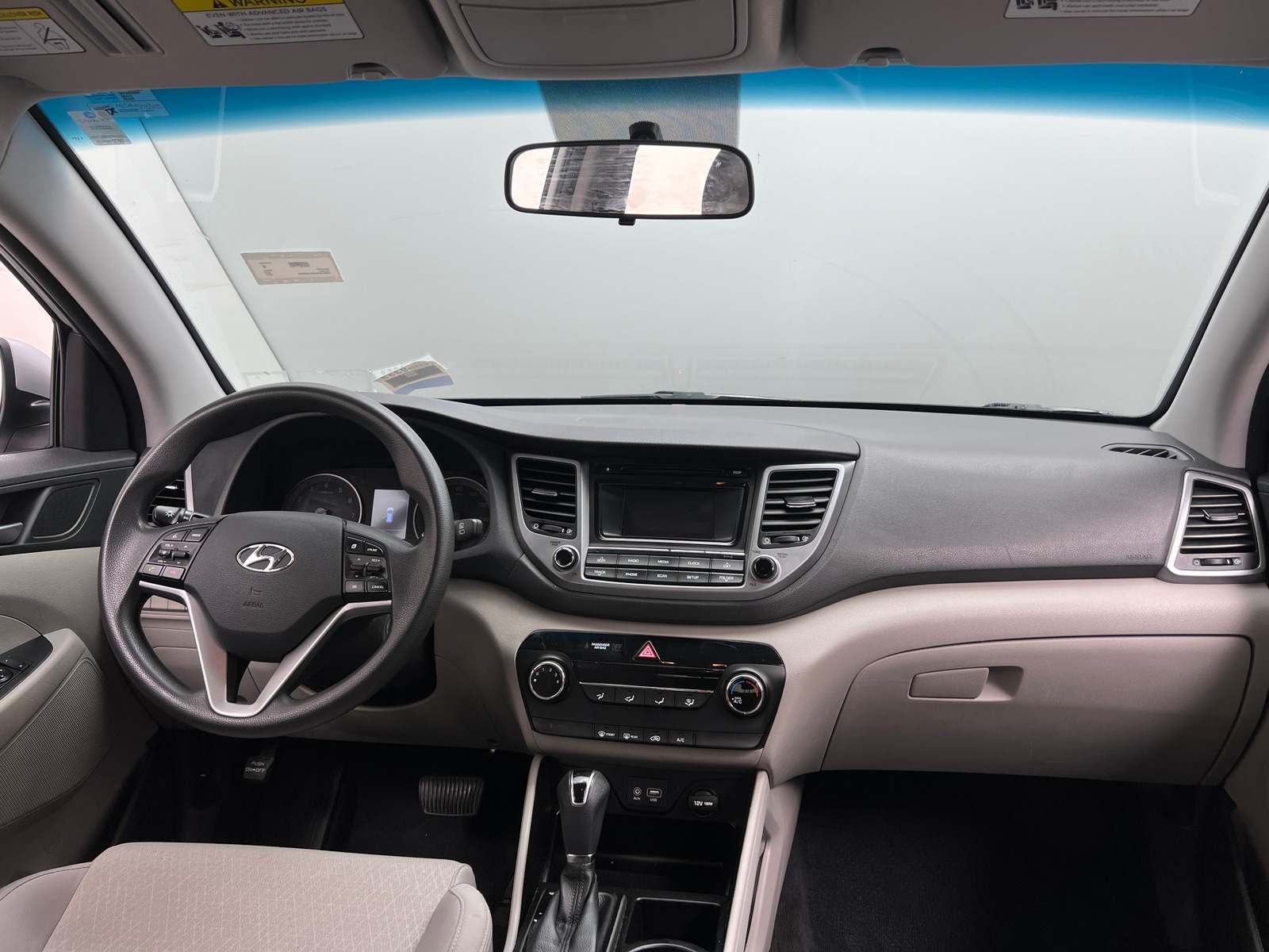 Thumbnail: 2017 Hyundai Tucson - 3