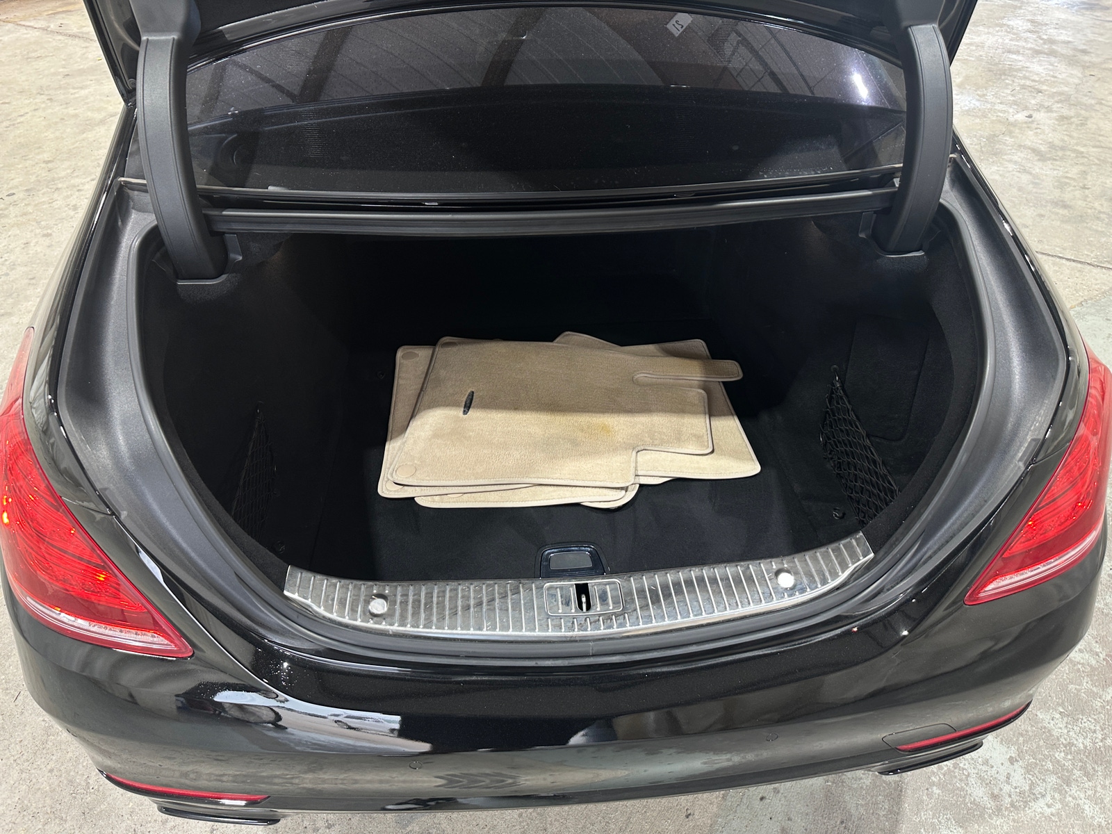 Thumbnail: 2014 Mercedes-Benz S-Class - 6