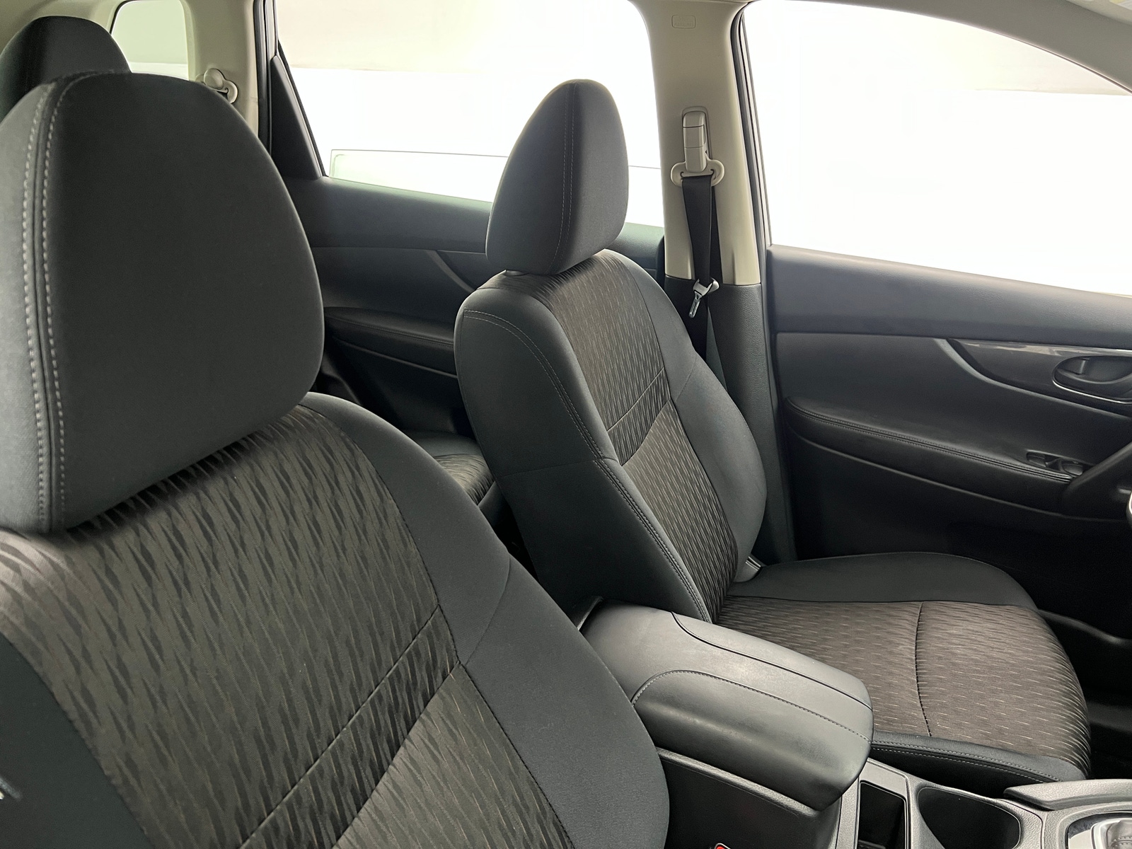 Thumbnail: 2019 Nissan Rogue - 2