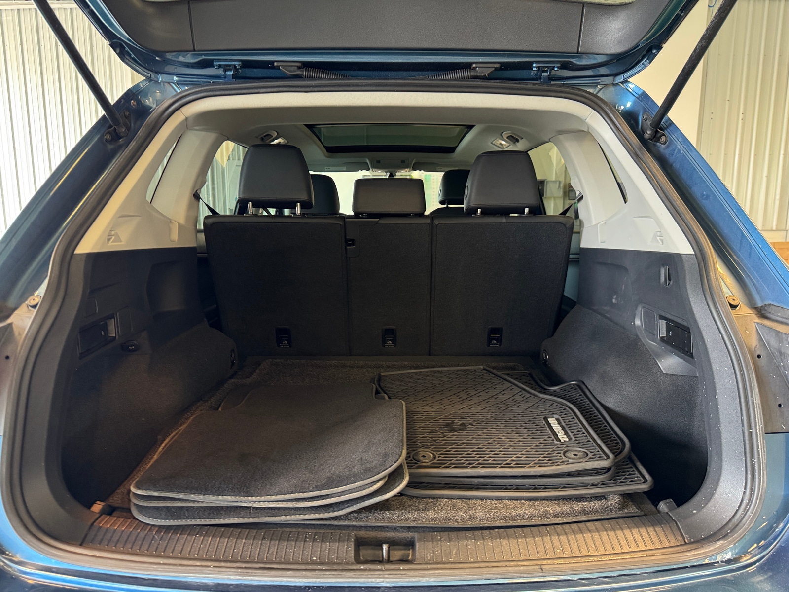 Thumbnail: 2019 Volkswagen Tiguan - 6