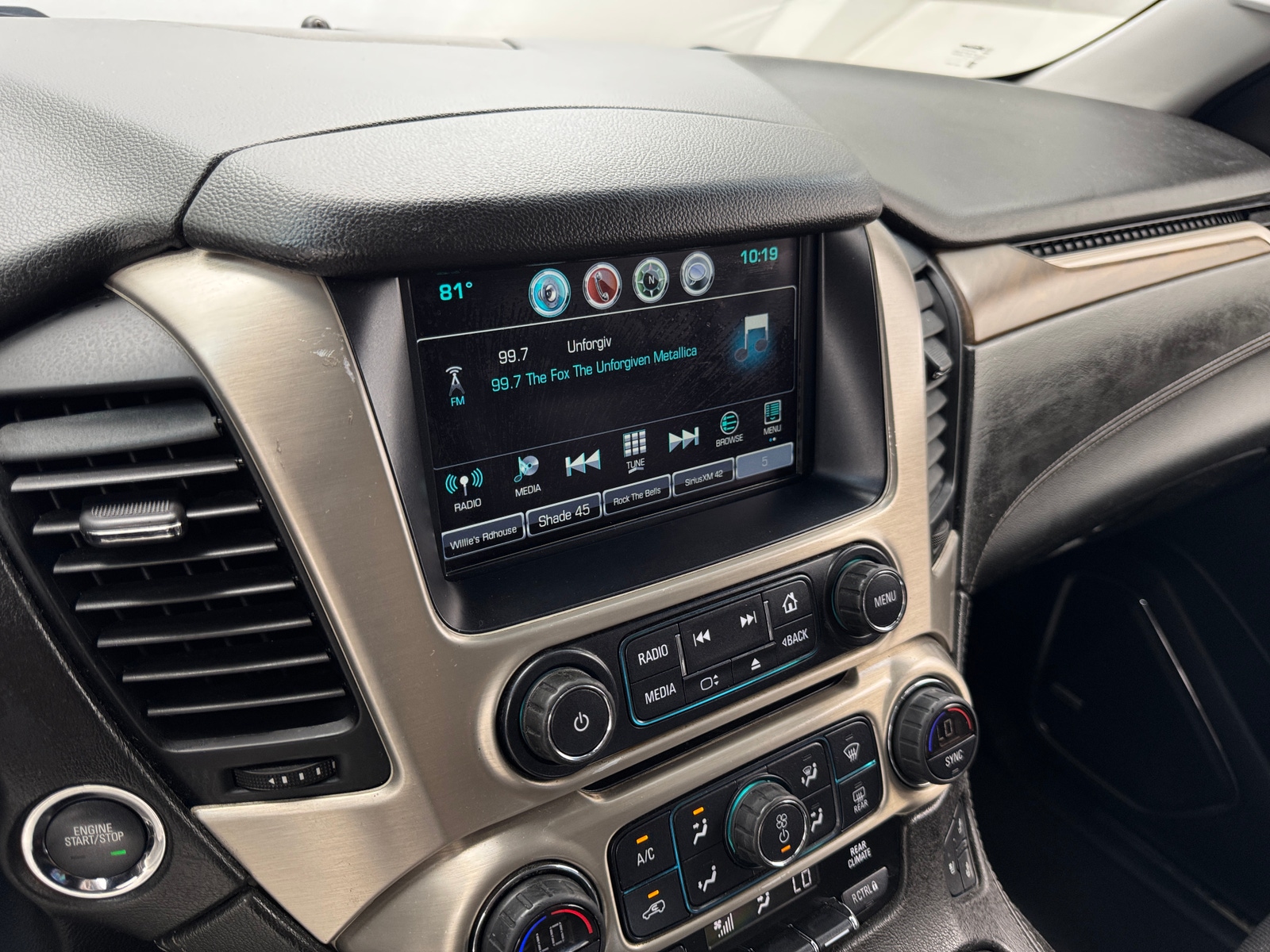 Thumbnail: 2020 GMC Yukon XL - 3