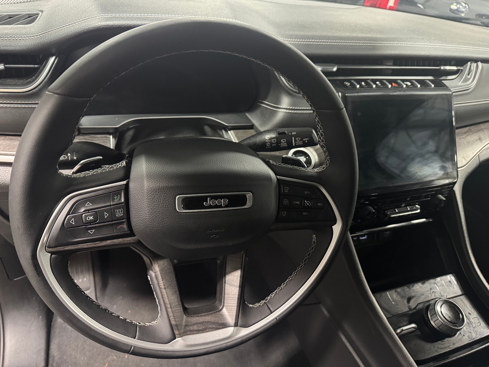 Thumbnail: 2023 Jeep Grand Cherokee - 4