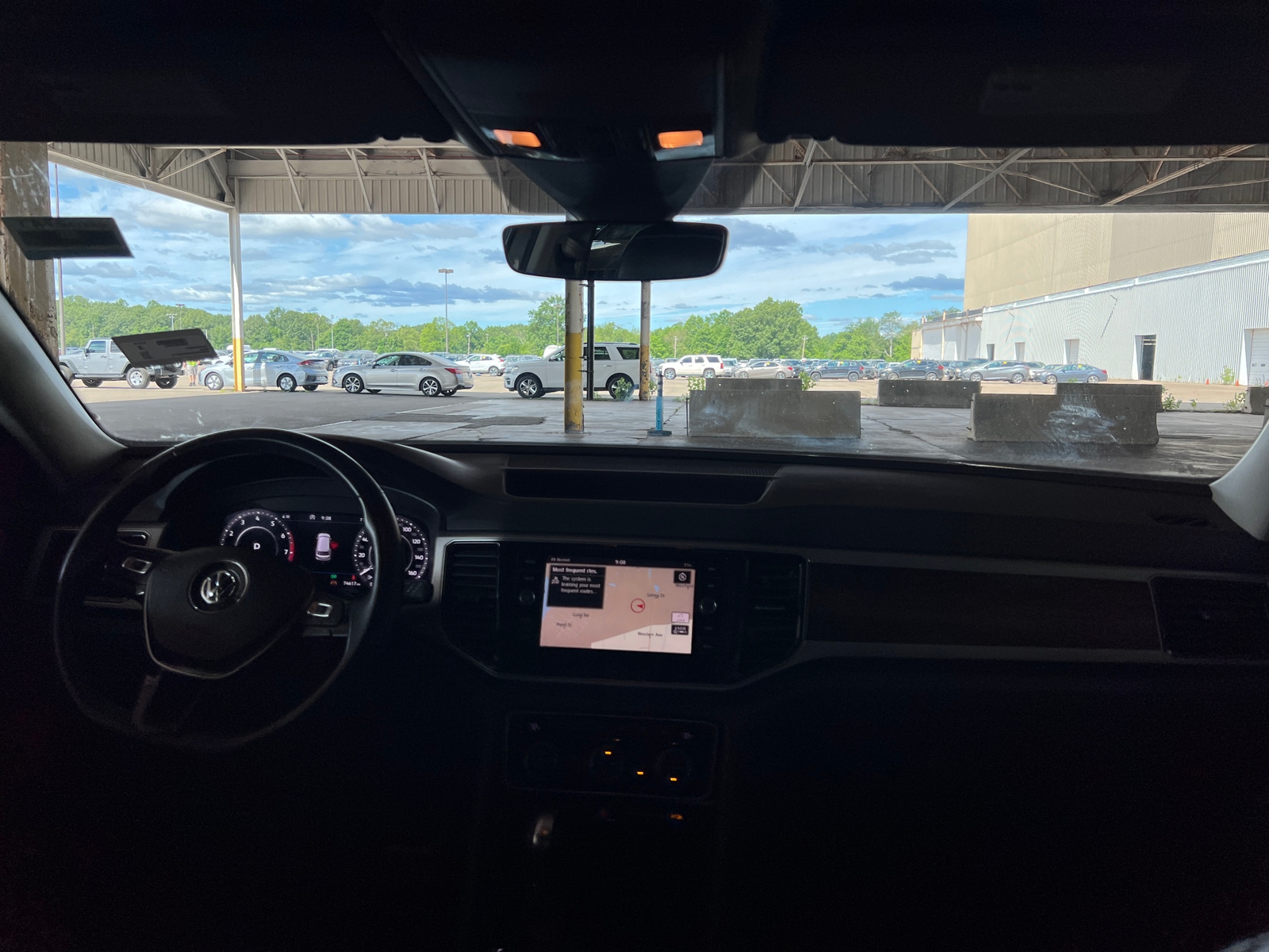 Thumbnail: 2019 Volkswagen Atlas - 2