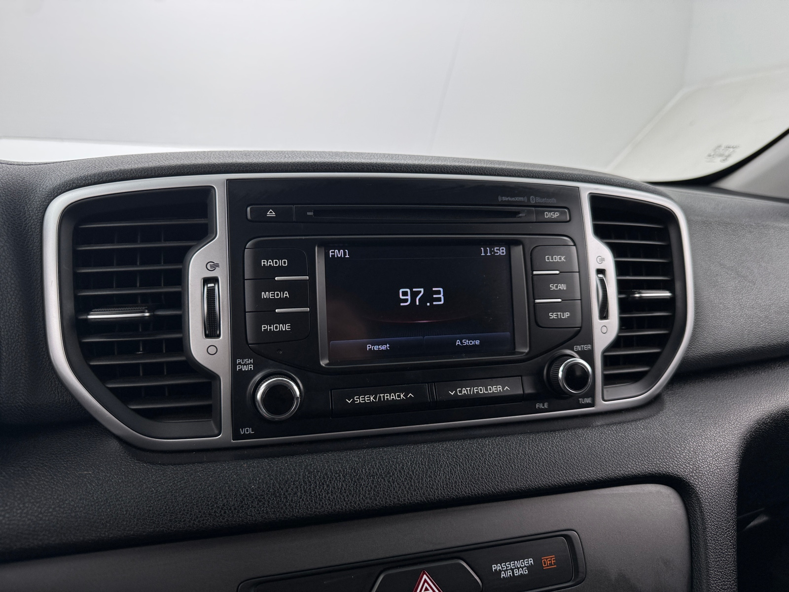 Thumbnail: 2017 Kia Sportage - 4