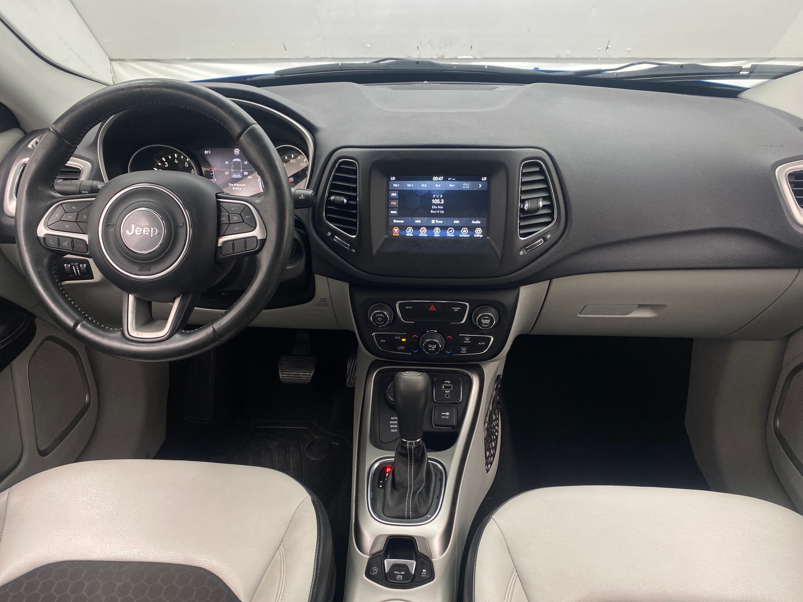 Thumbnail: 2017 Jeep Compass - 3