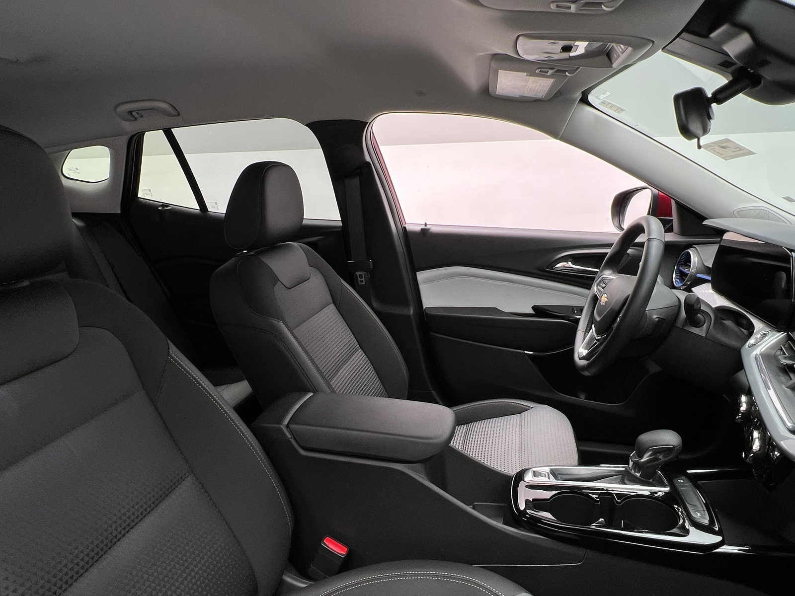 Thumbnail: 2024 Chevrolet Trax - 2