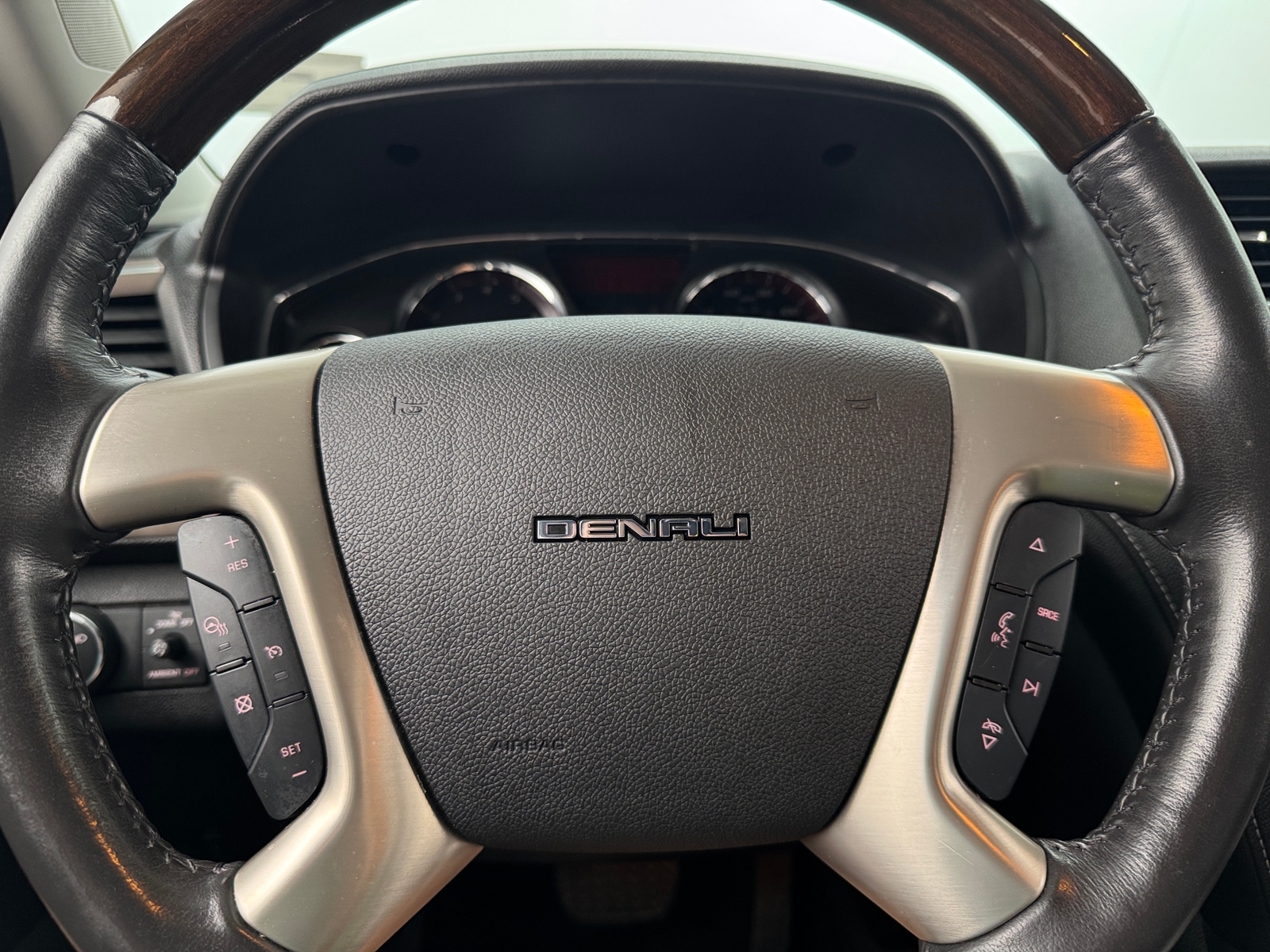 Thumbnail: 2016 GMC Acadia - 4