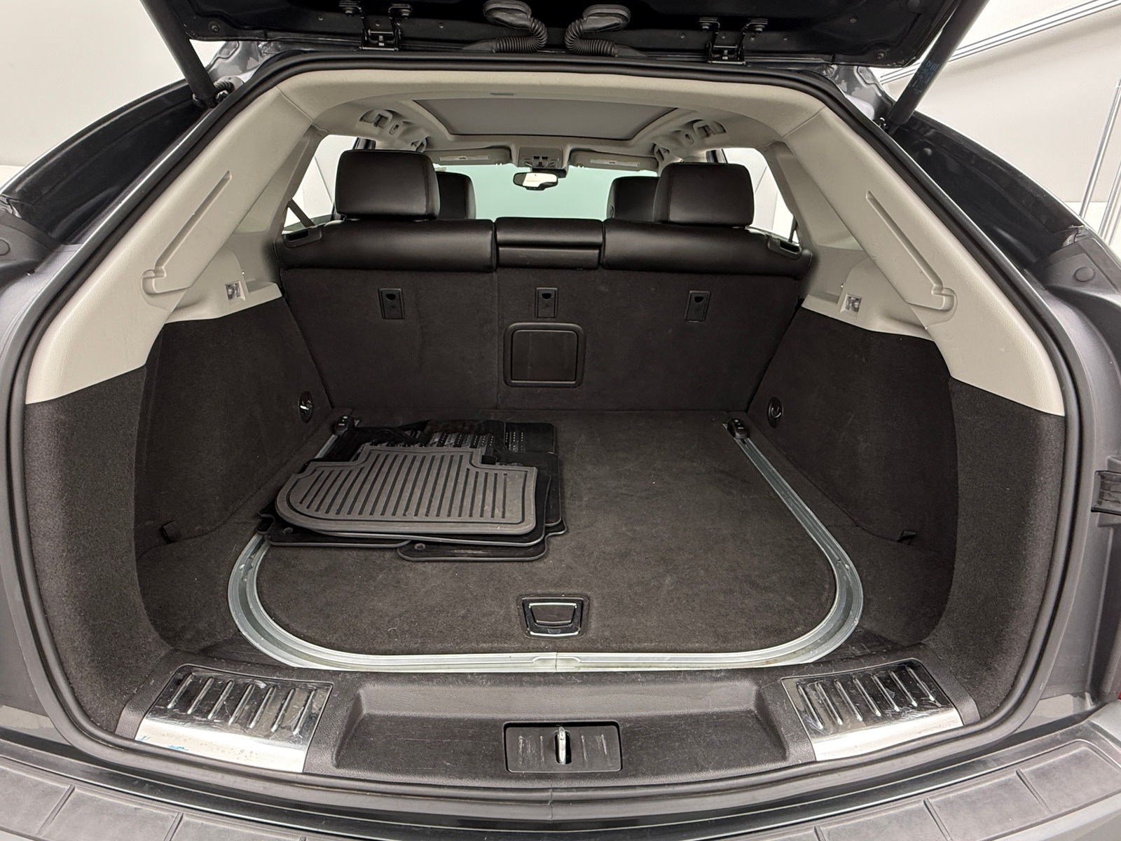 Thumbnail: 2016 Cadillac SRX - 6