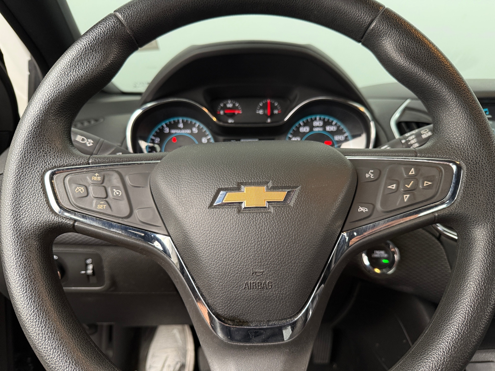 Thumbnail: 2017 Chevrolet Cruze - 5
