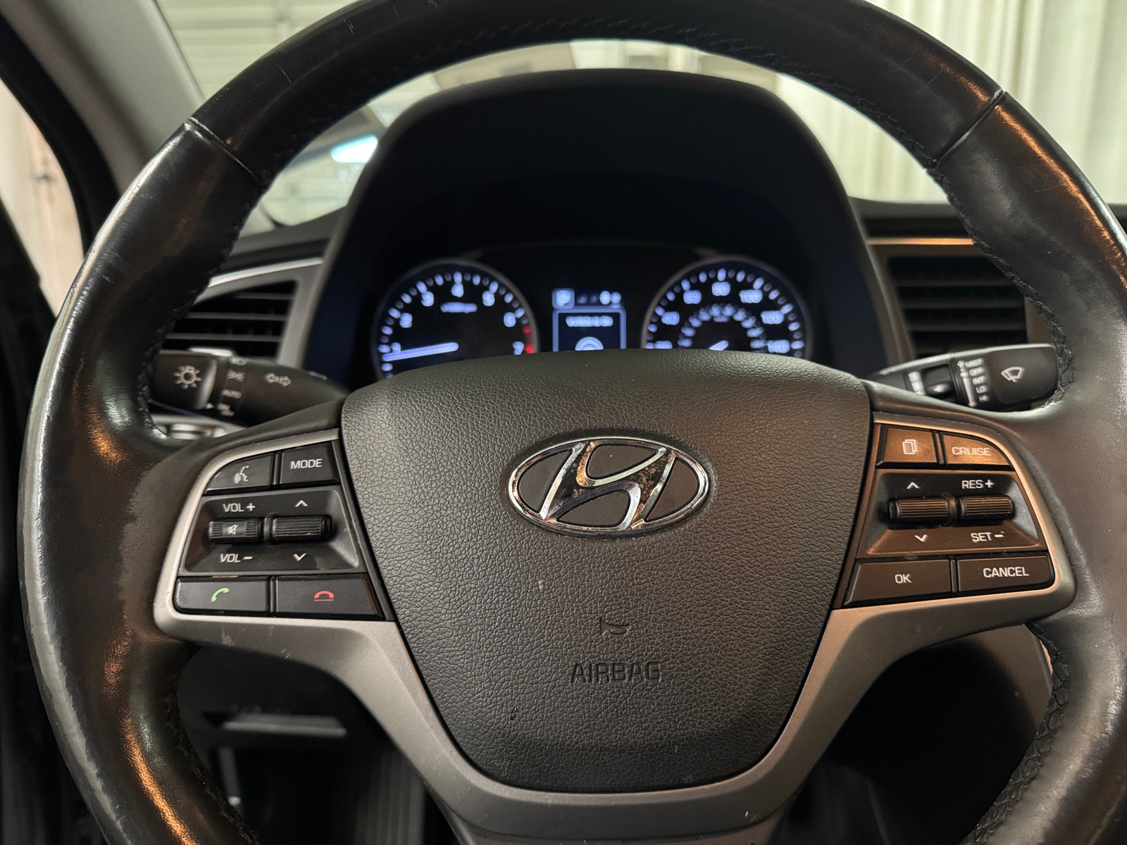 Thumbnail: 2017 Hyundai Elantra - 4