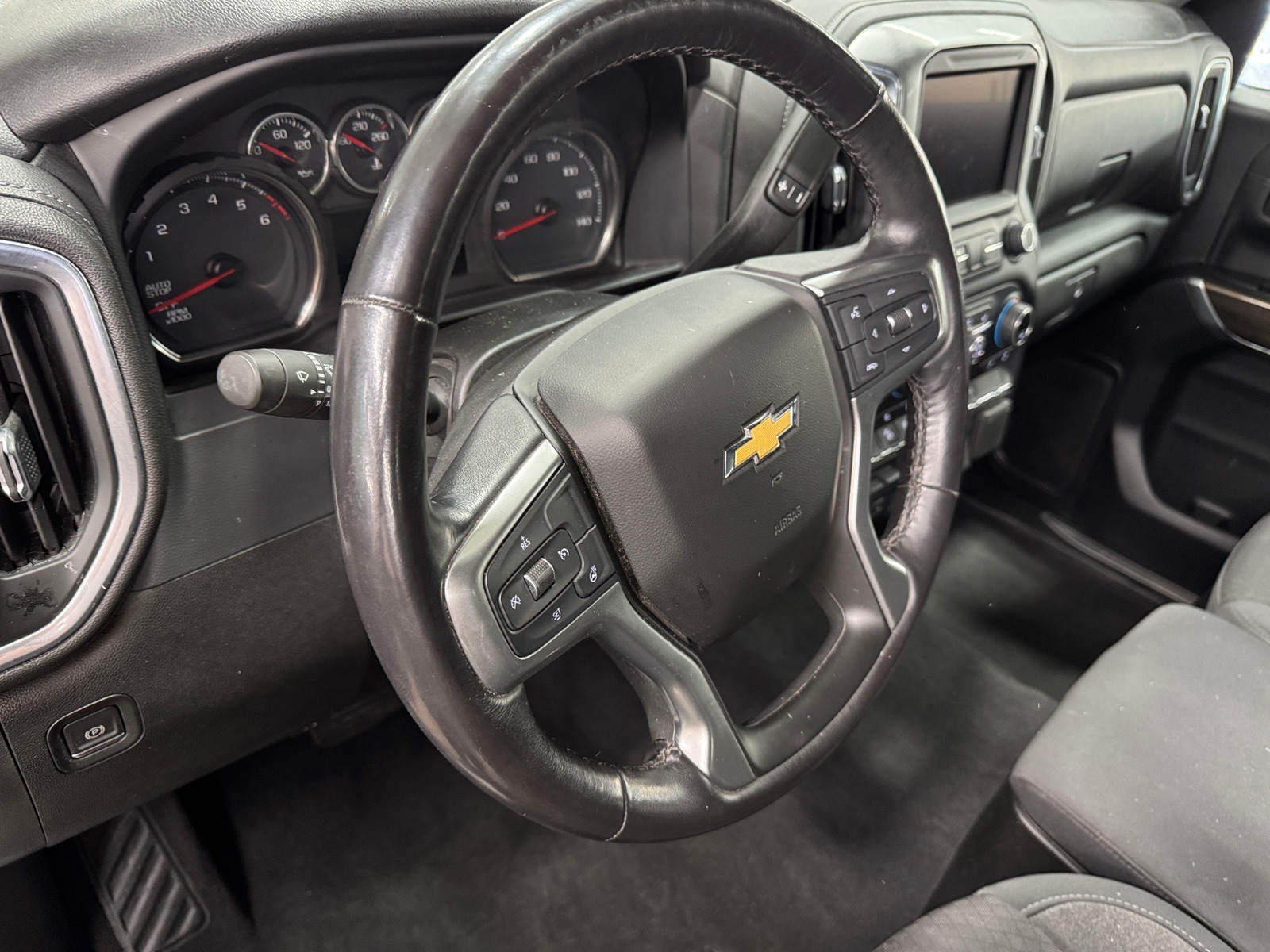 Thumbnail: 2020 Chevrolet Silverado 1500 - 3