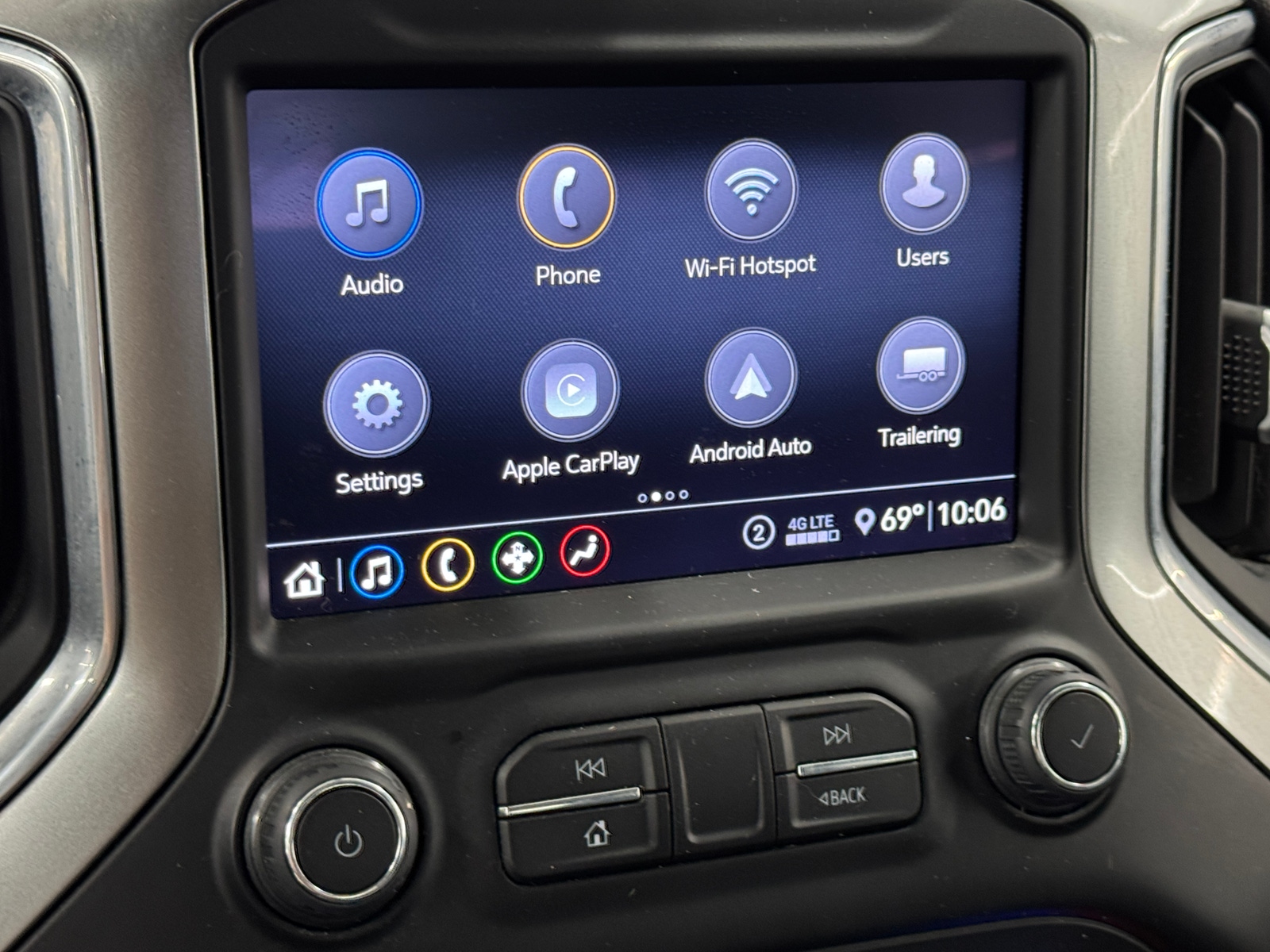 Thumbnail: 2020 Chevrolet Silverado 1500 - 4