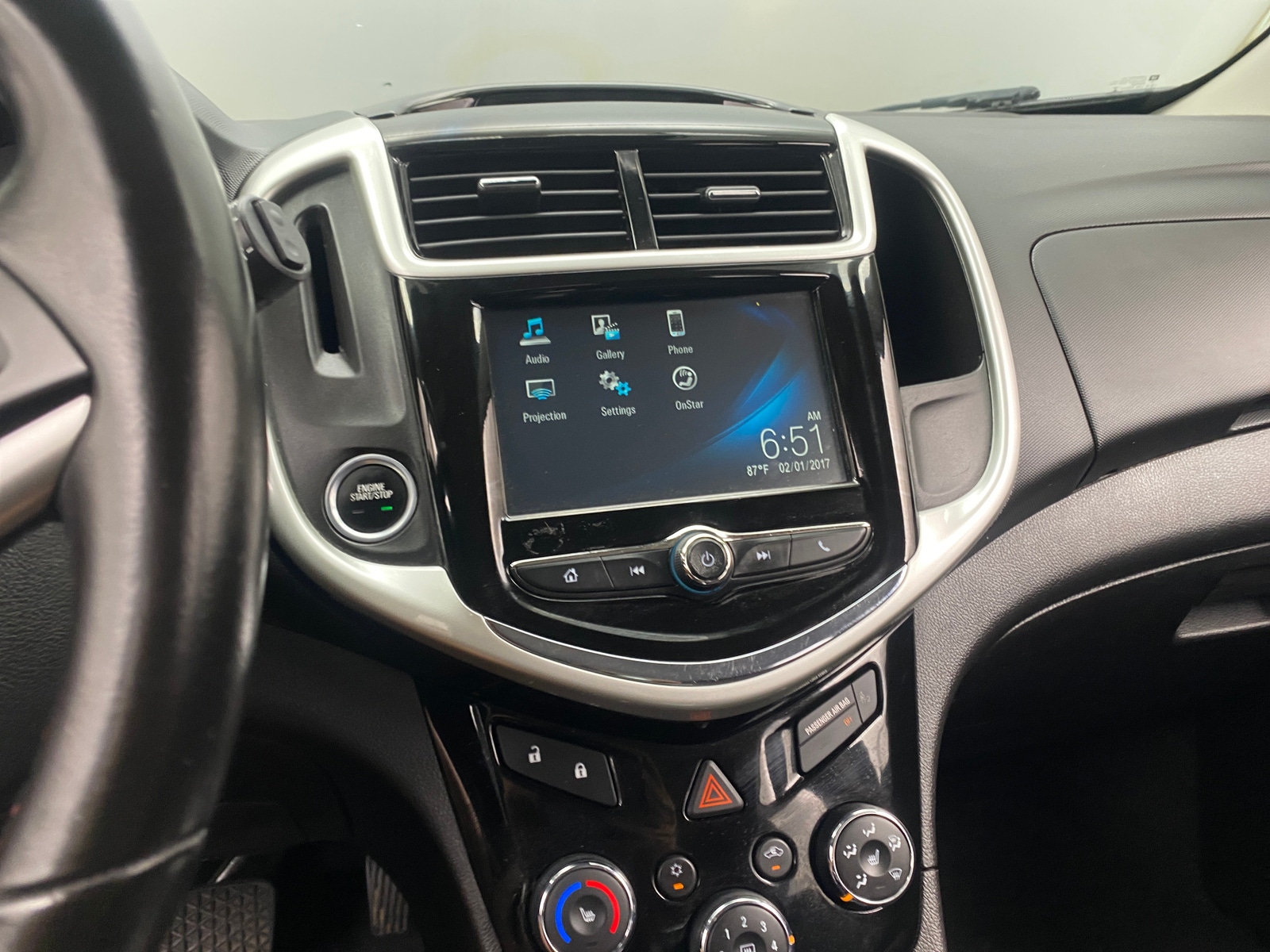 Thumbnail: 2017 Chevrolet Sonic - 4