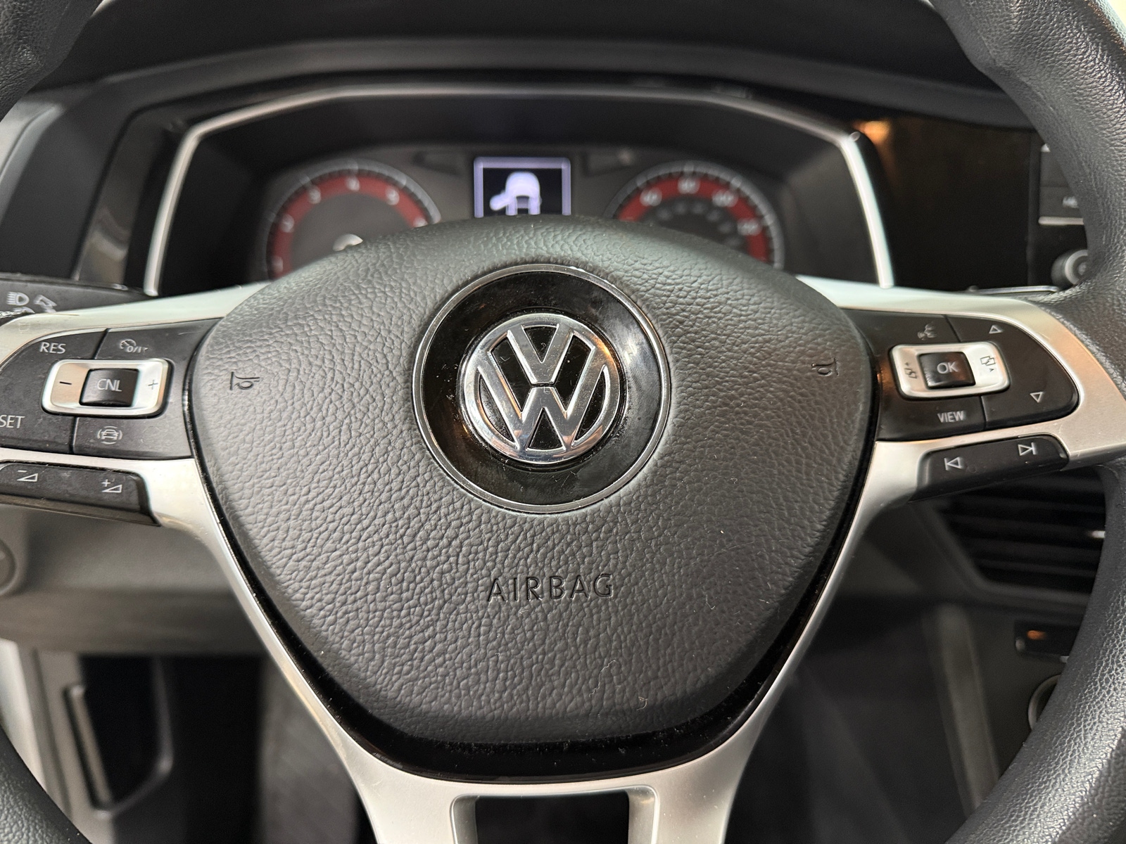 Thumbnail: 2019 Volkswagen Jetta - 5