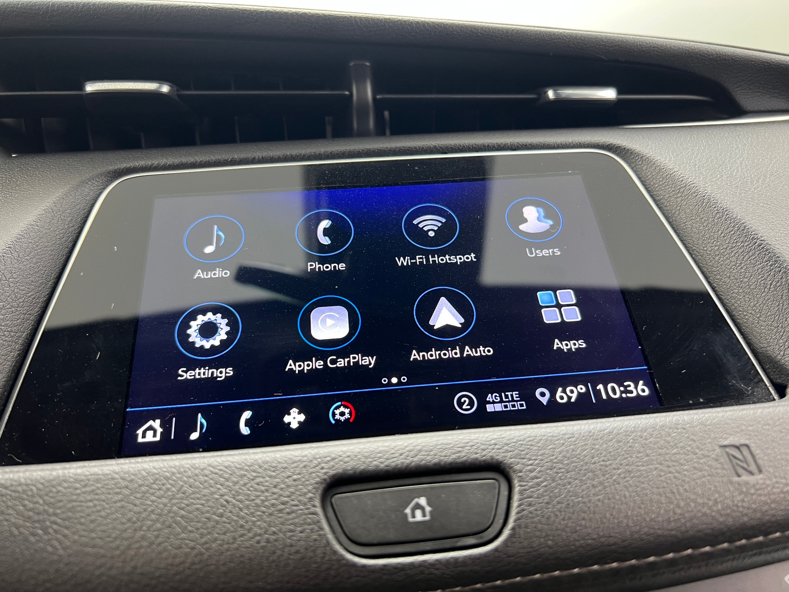 Thumbnail: 2020 Cadillac XT4 - 3