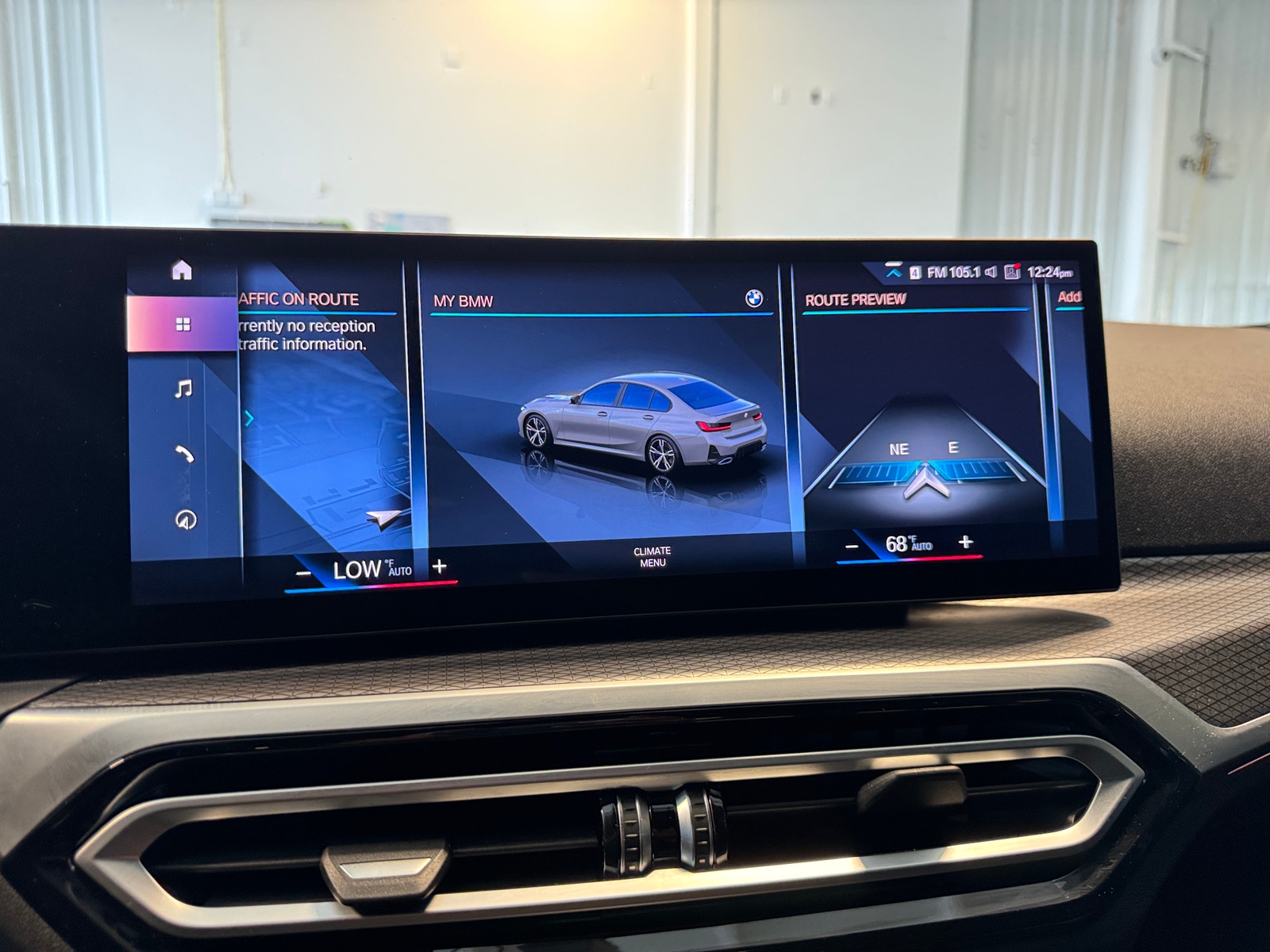 Thumbnail: 2024 BMW 3 Series - 3
