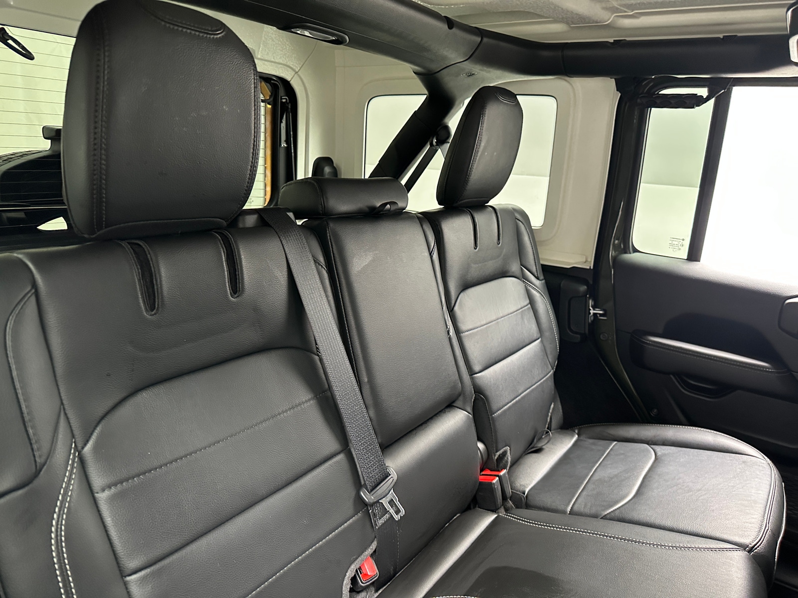 Thumbnail: 2022 Jeep Wrangler - 5