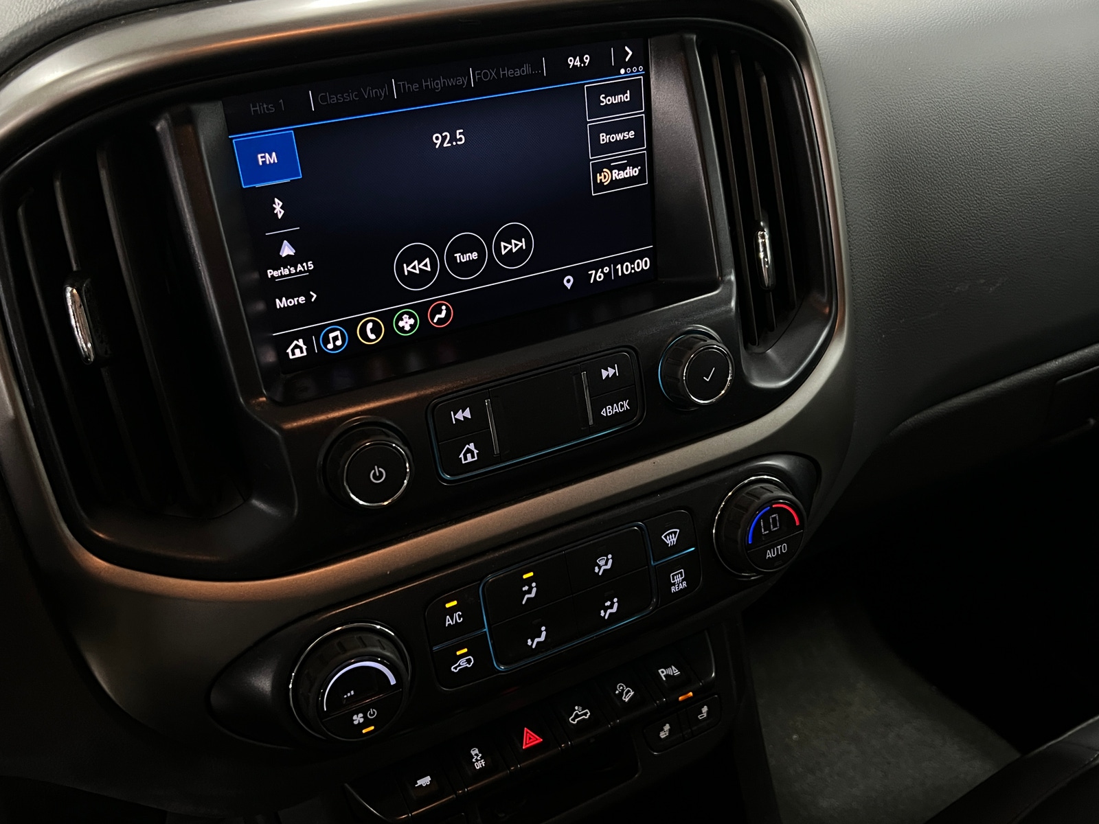 Thumbnail: 2021 Chevrolet Colorado - 3