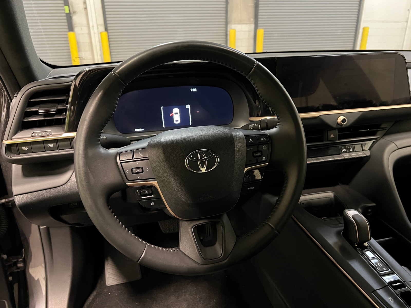 Thumbnail: 2023 Toyota Crown - 4