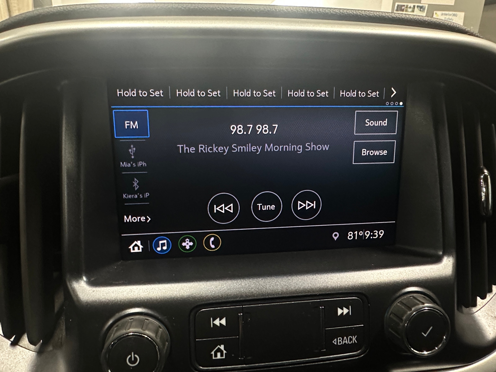 Thumbnail: 2021 Chevrolet Colorado - 3