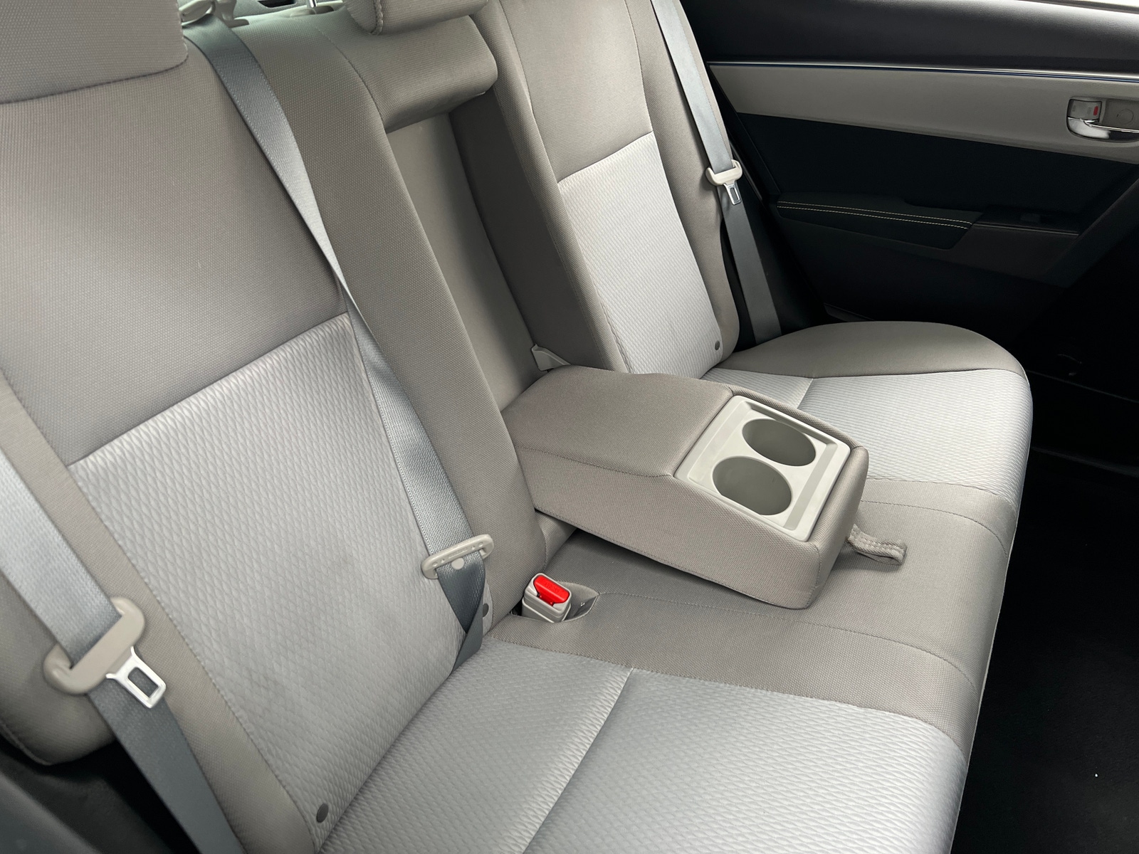 Thumbnail: 2016 Toyota Corolla - 6