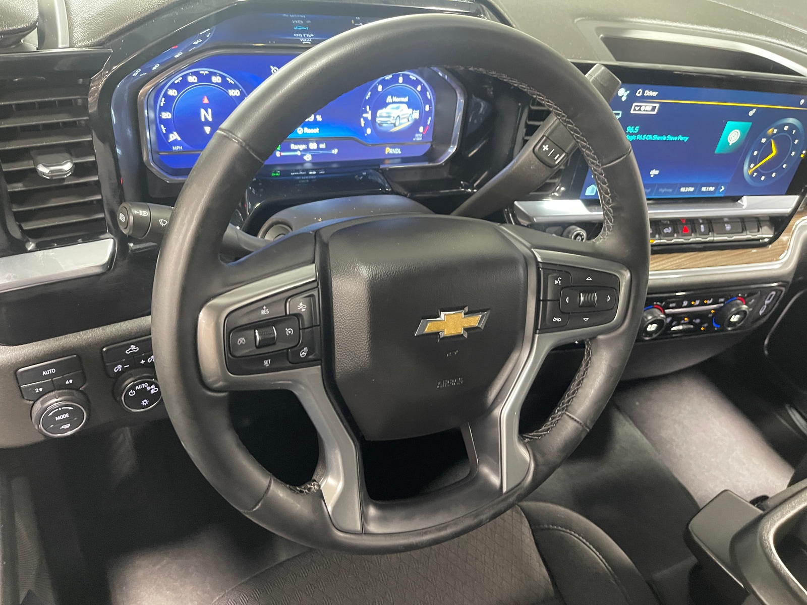 Thumbnail: 2023 Chevrolet Silverado 1500 - 5