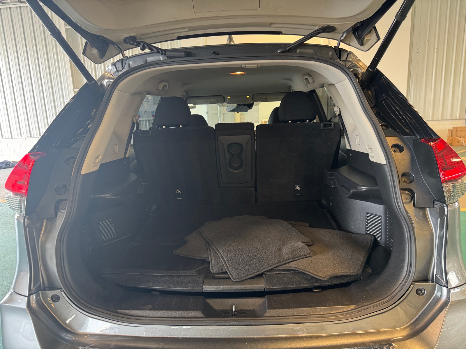 Thumbnail: 2019 Nissan Rogue - 7