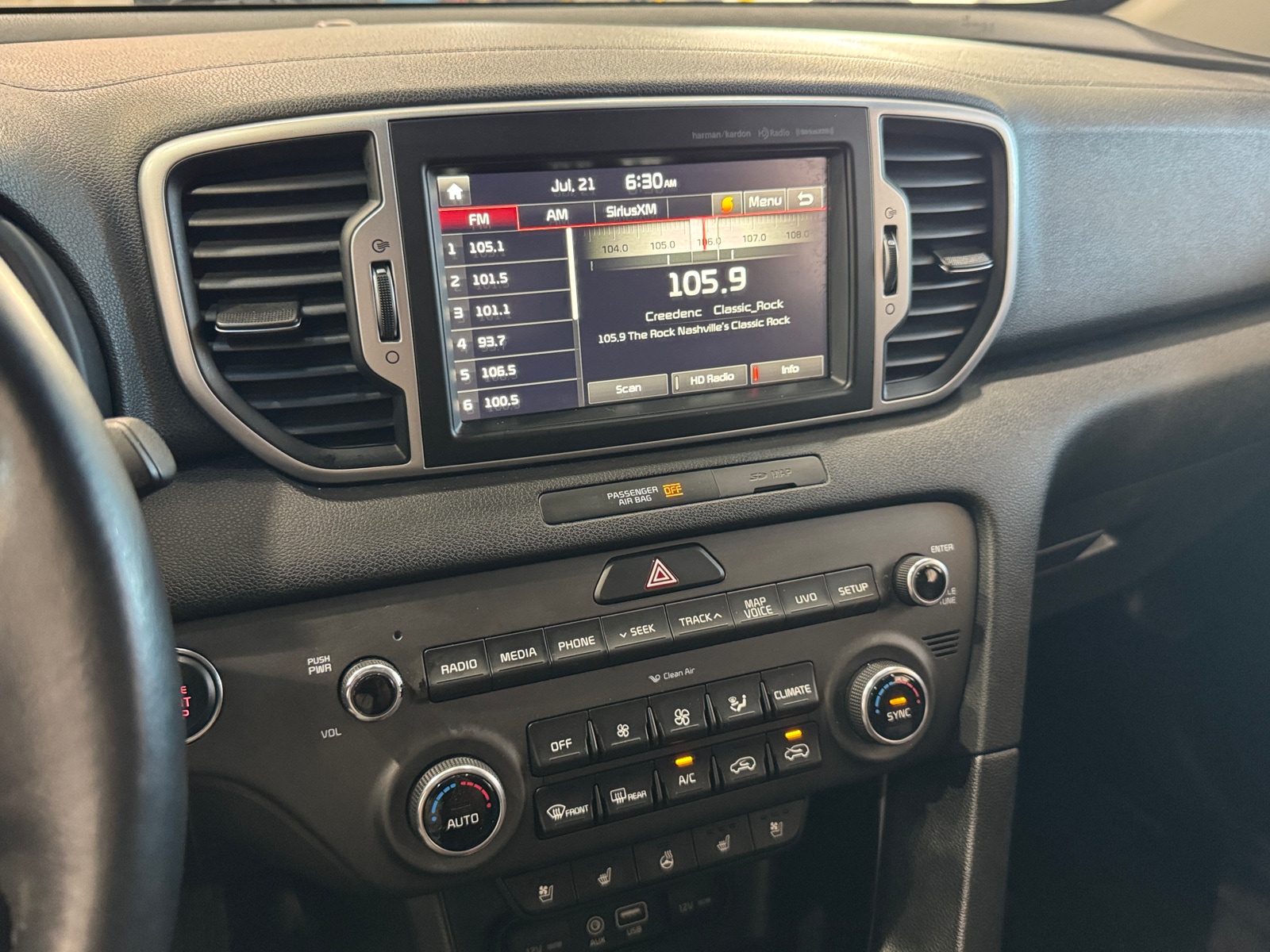 Thumbnail: 2017 Kia Sportage - 3