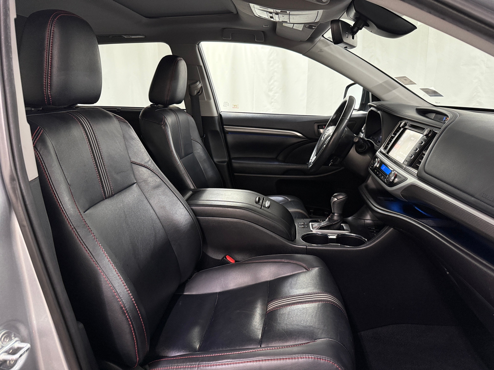 Thumbnail: 2019 Toyota Highlander - 2
