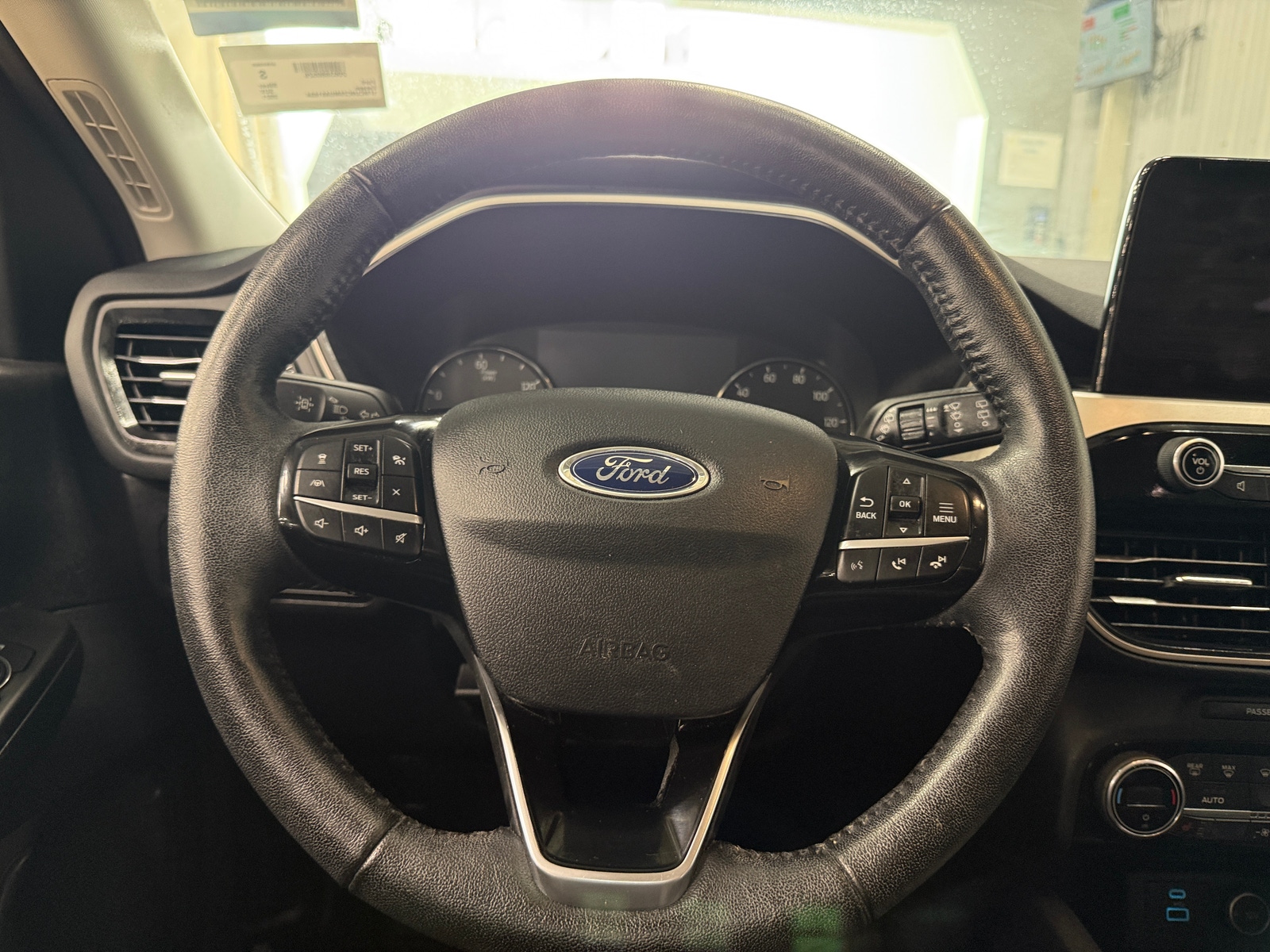 Thumbnail: 2021 Ford Escape - 4